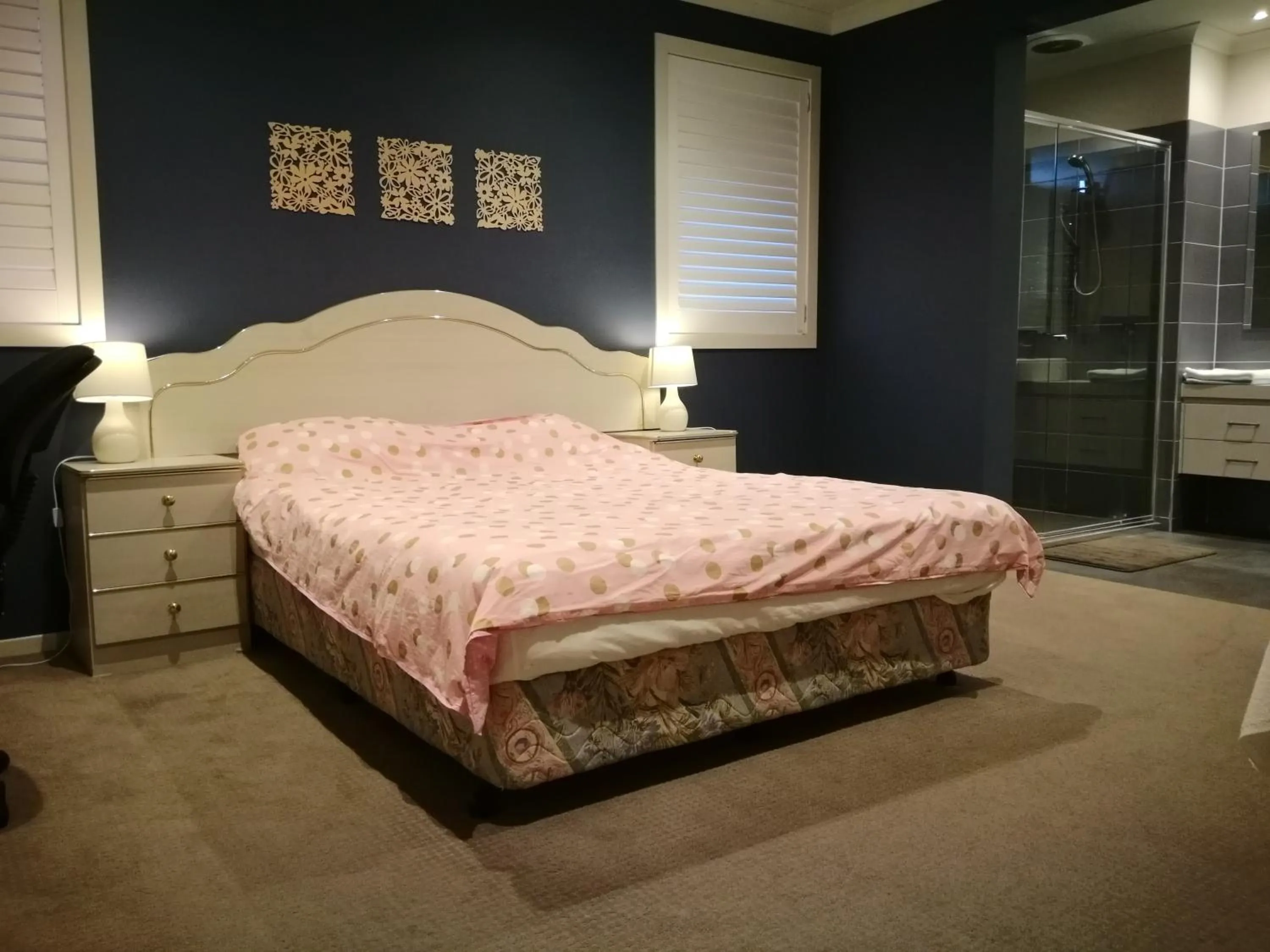 Property building, Bed in Lucky House