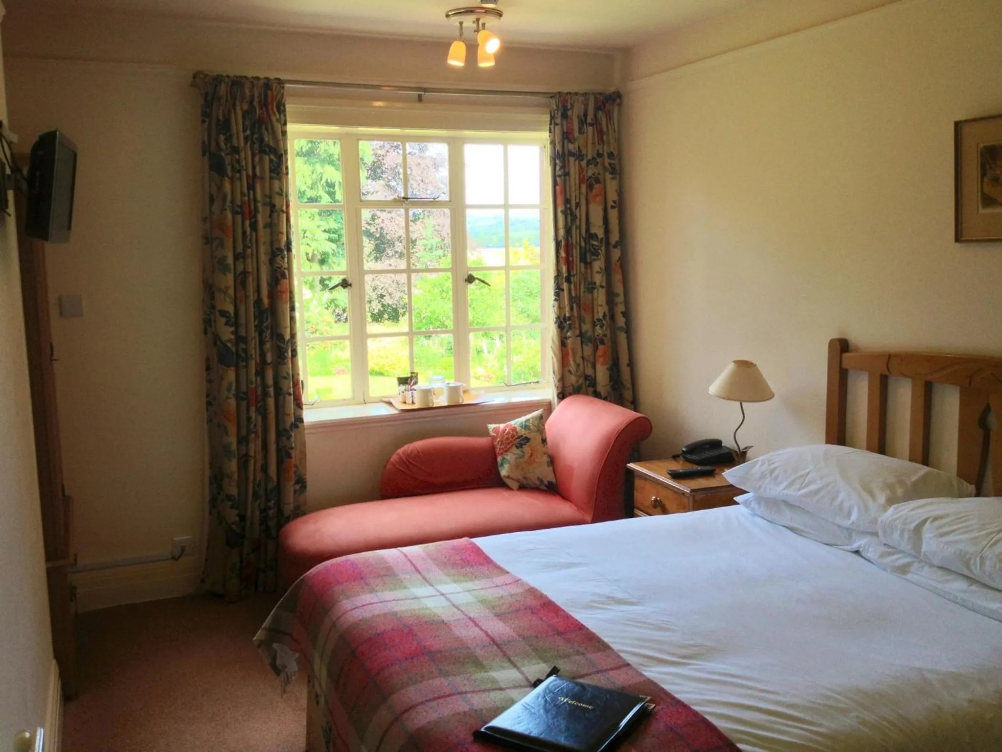 Bedroom, Bed in Trigony Hotel and Garden Spa