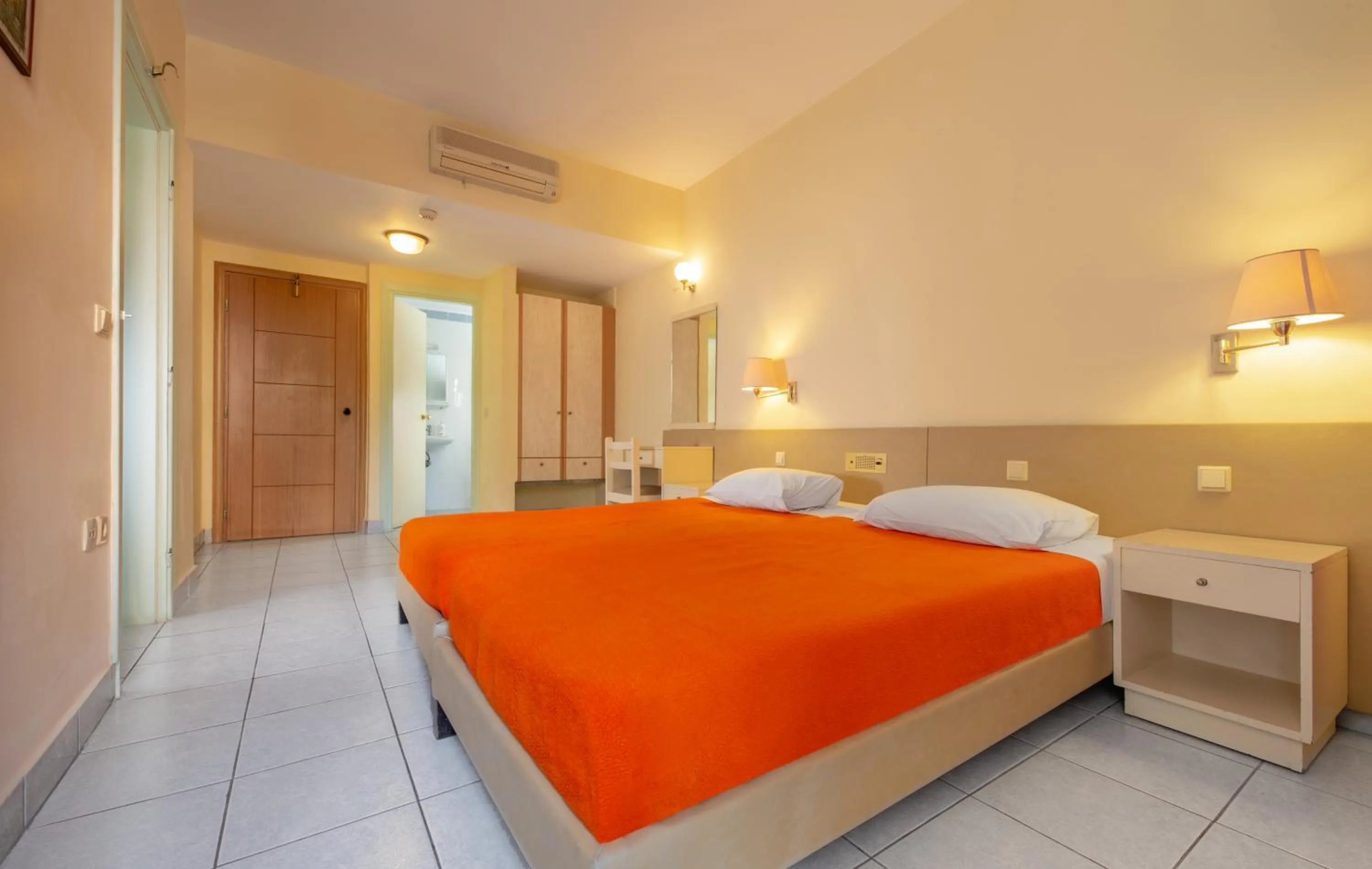 Toilet, Bed in Pavlos Hotel