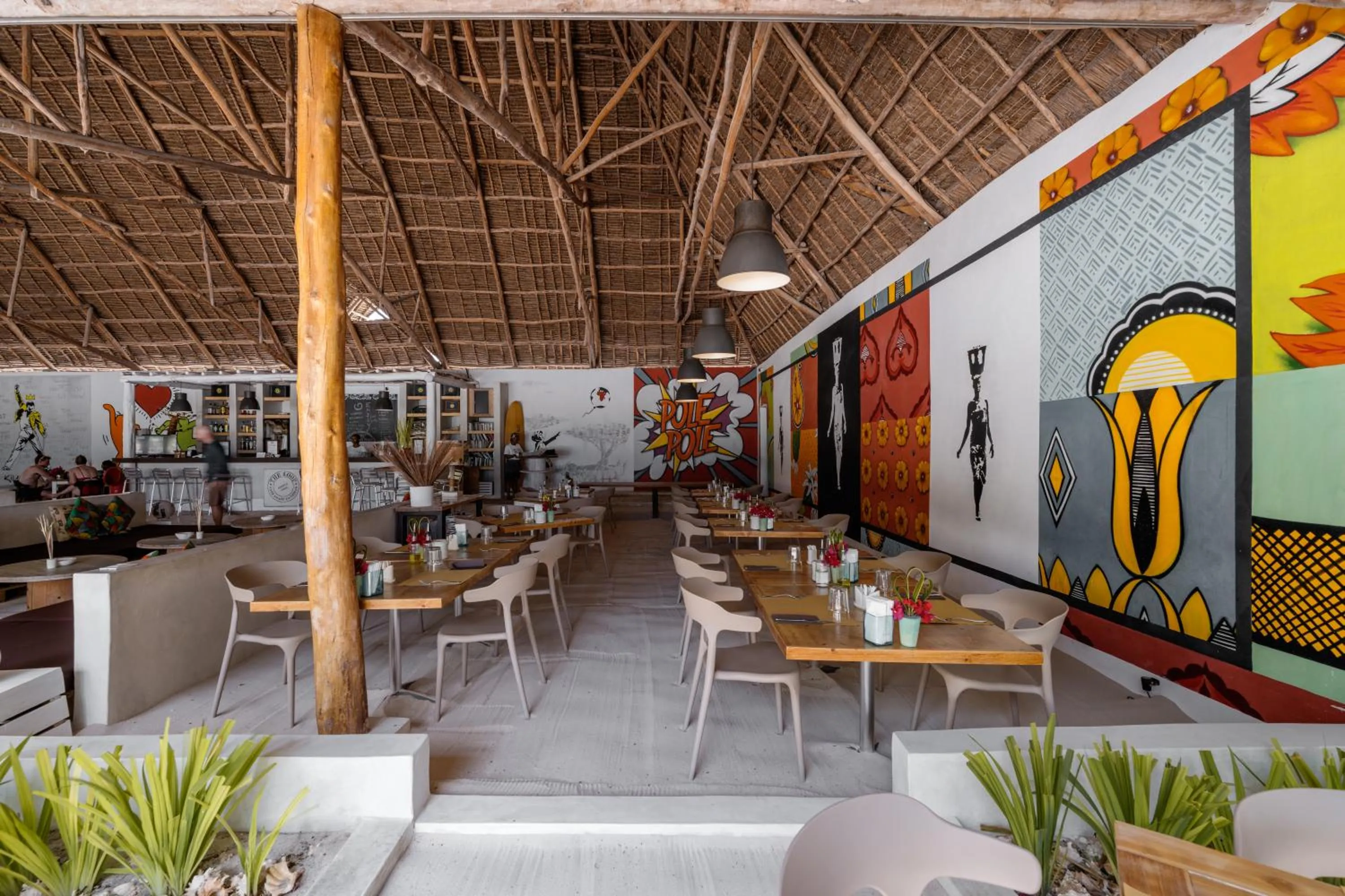 Restaurant/places to eat in The Loop Beach Resort