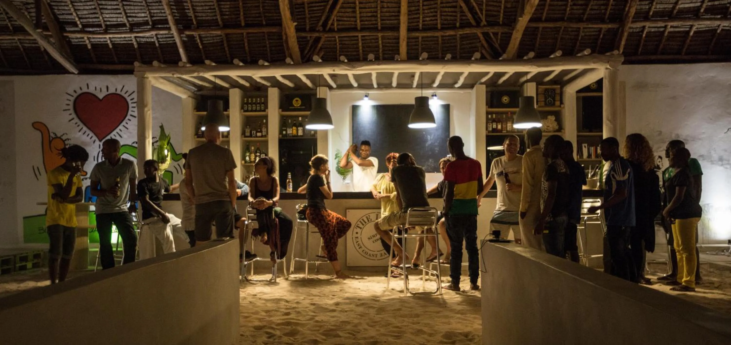 Restaurant/places to eat in The Loop Beach Resort