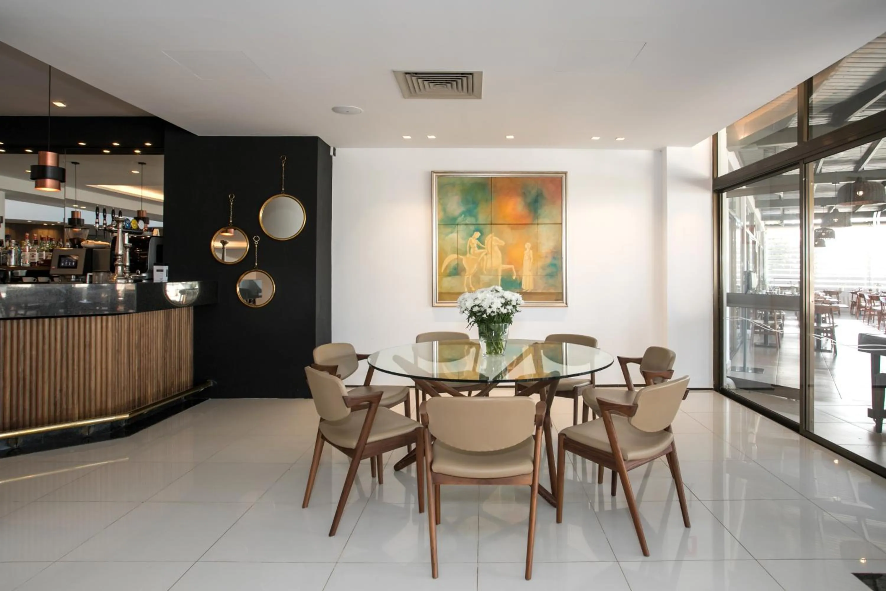 Lounge or bar in Crystal Springs Beach Hotel