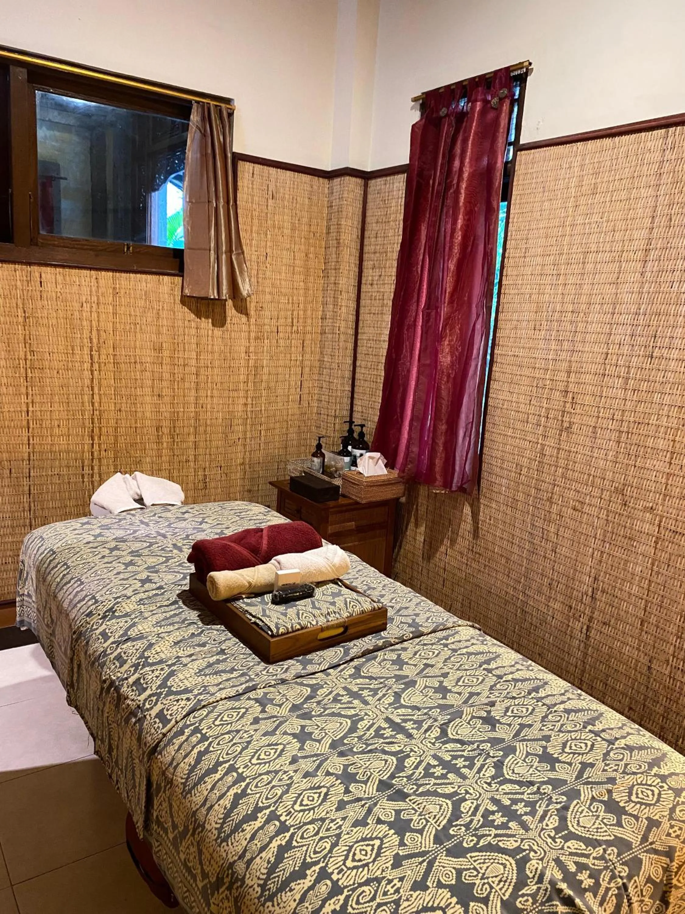 Spa and wellness centre/facilities, Bed in Ubud Aura Retreat