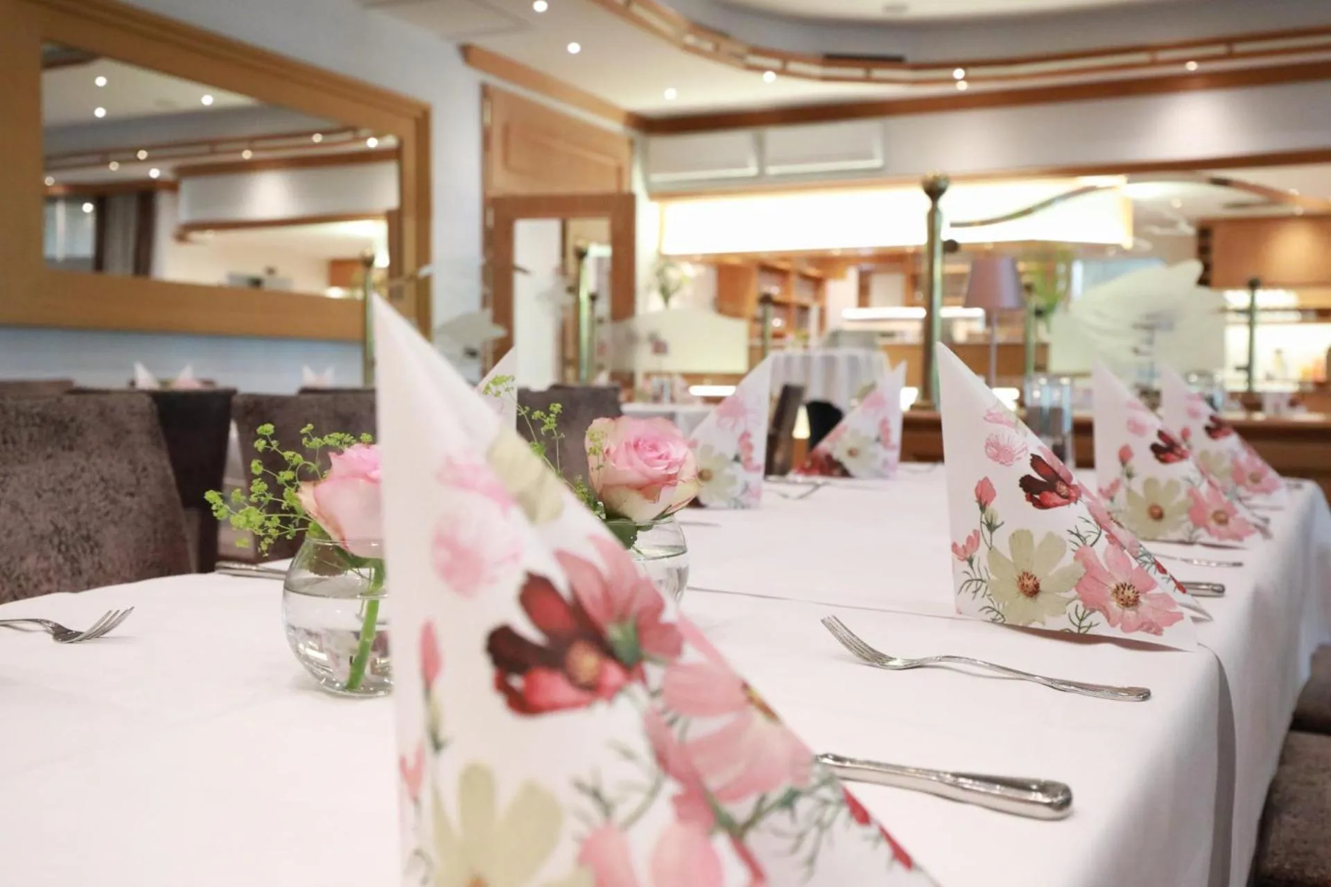 Restaurant/places to eat in Hotel Robben