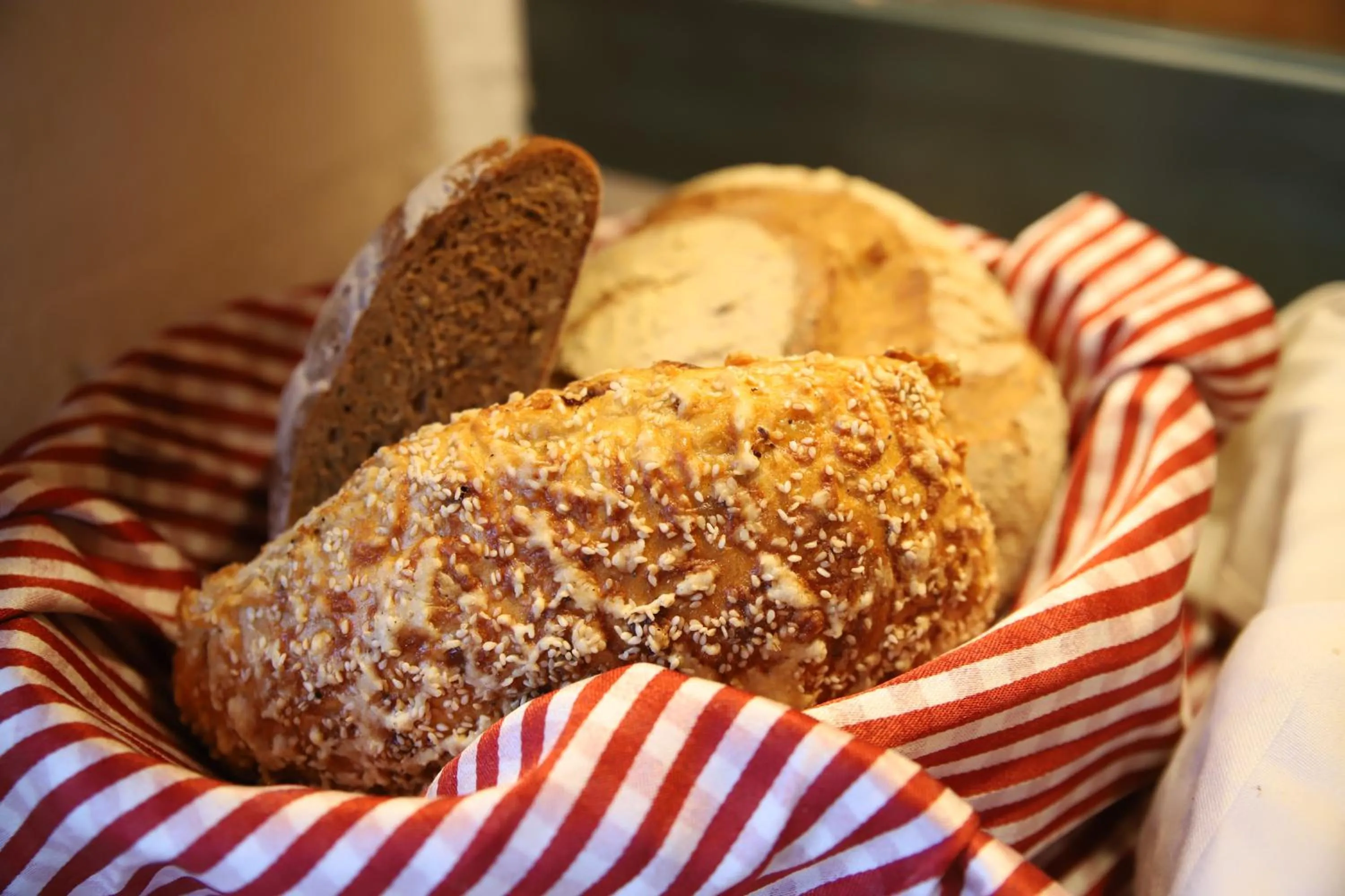 Buffet breakfast in Hotel zur Isar