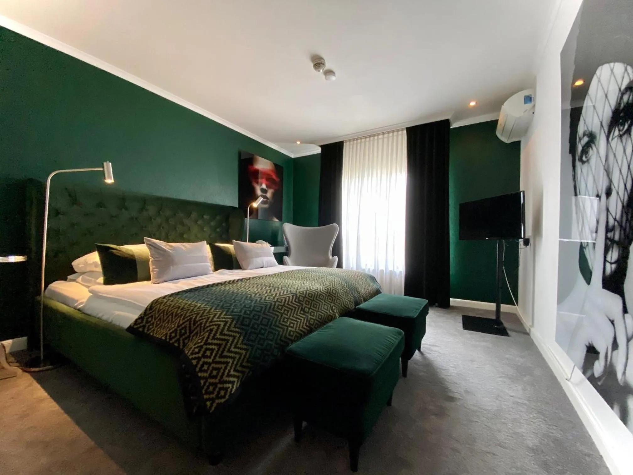 Photo of the whole room, Bed in Parkhotel Bielefeld