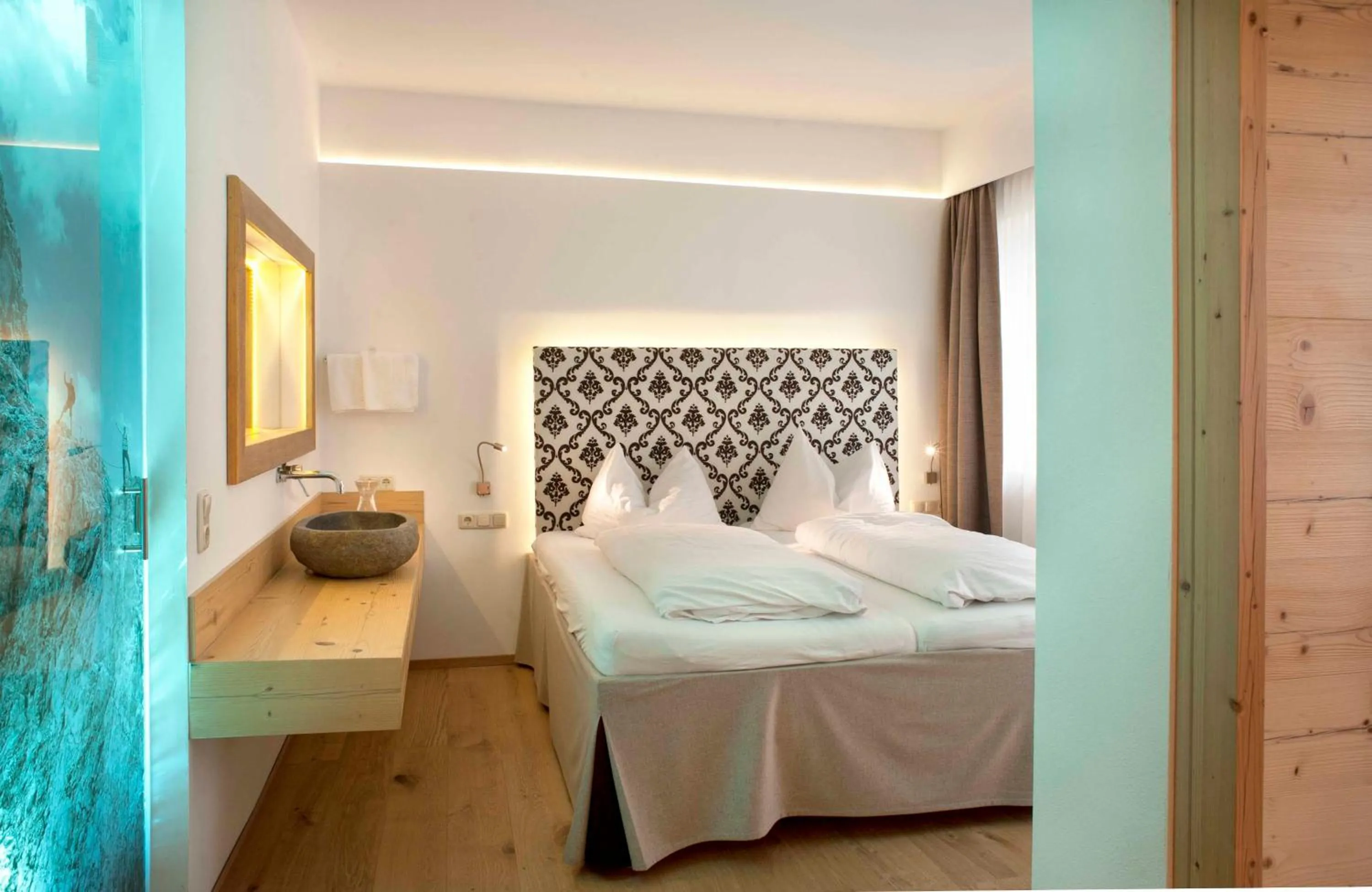 Photo of the whole room, Bed in Lifestyle Hotel eder