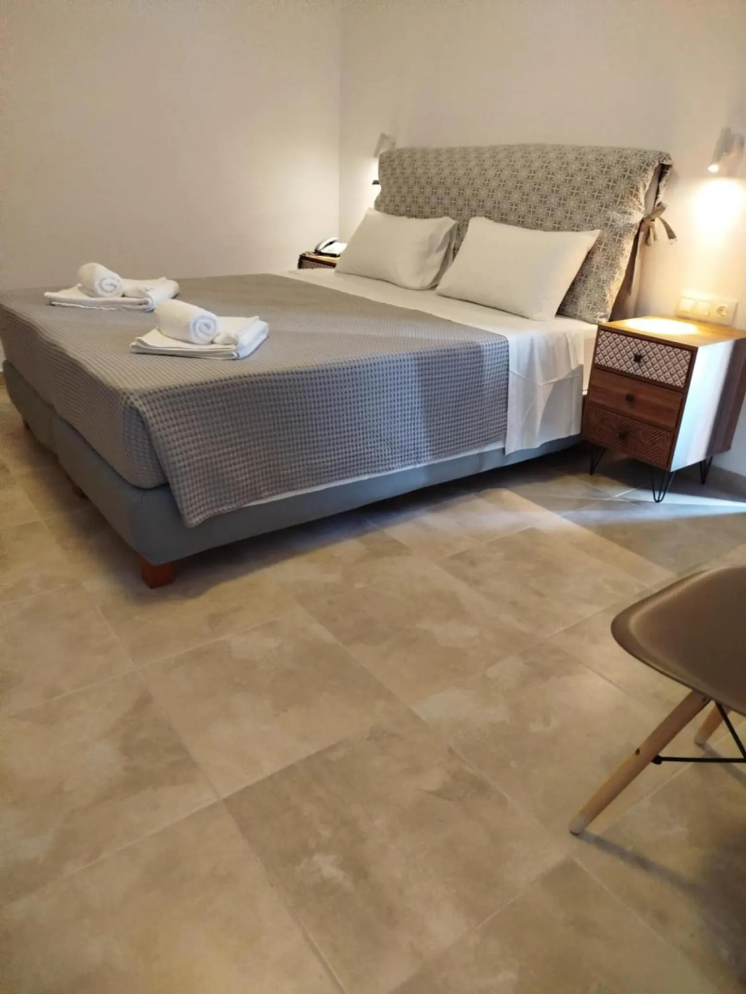 Bed in Glaronisia Hotel