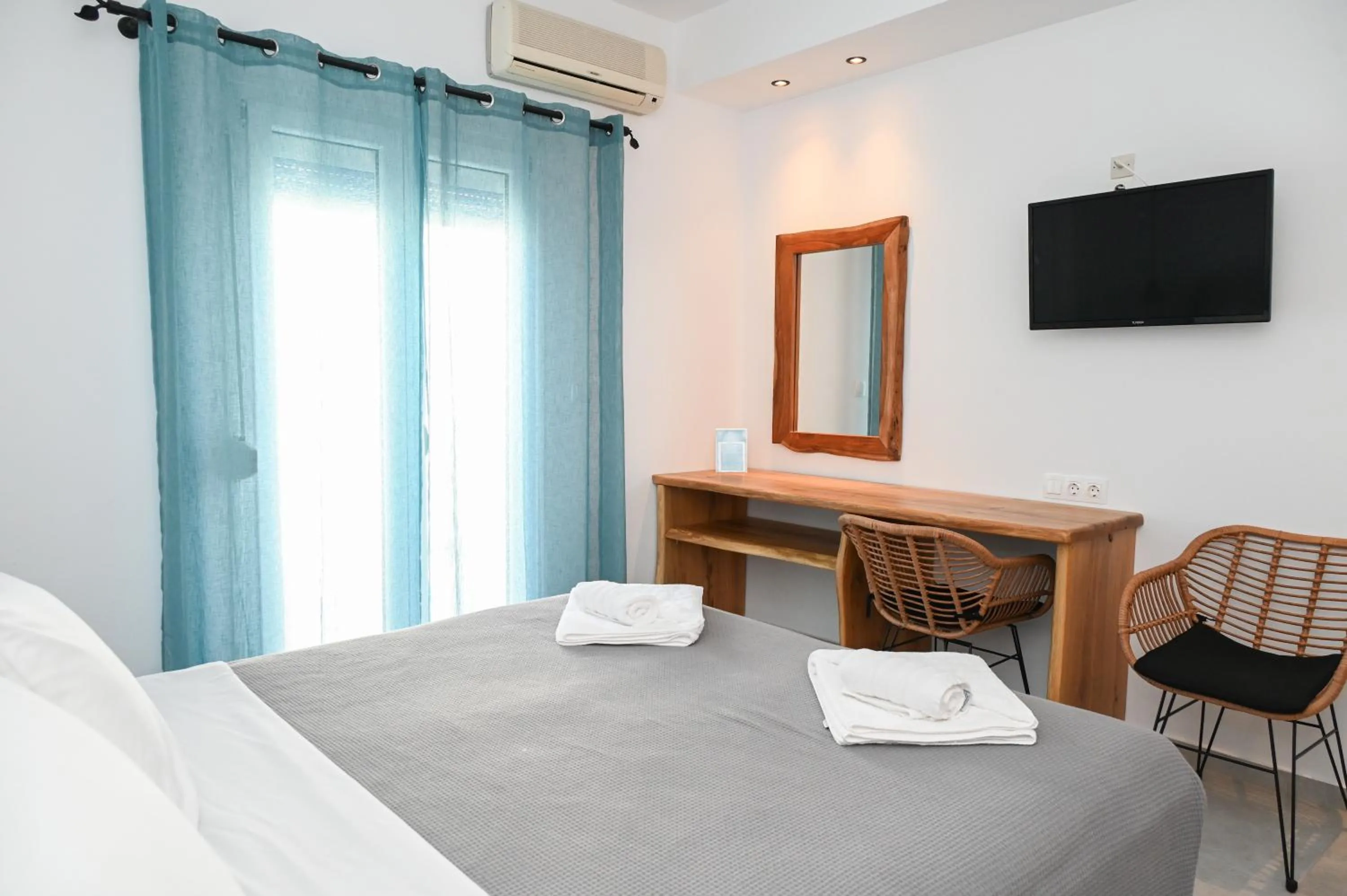 Bed in Glaronisia Hotel