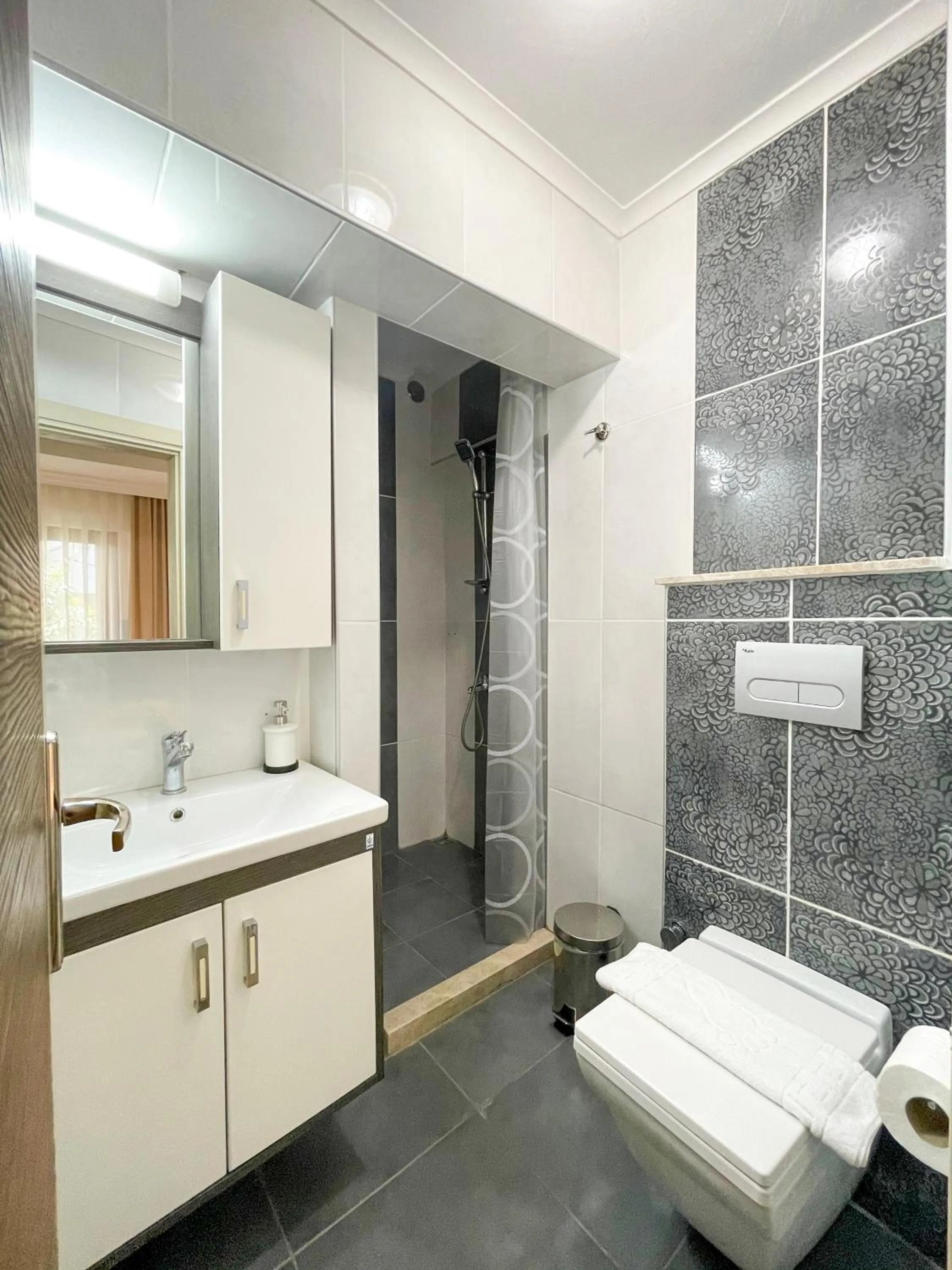 Bathroom in XOX Apart Hotel