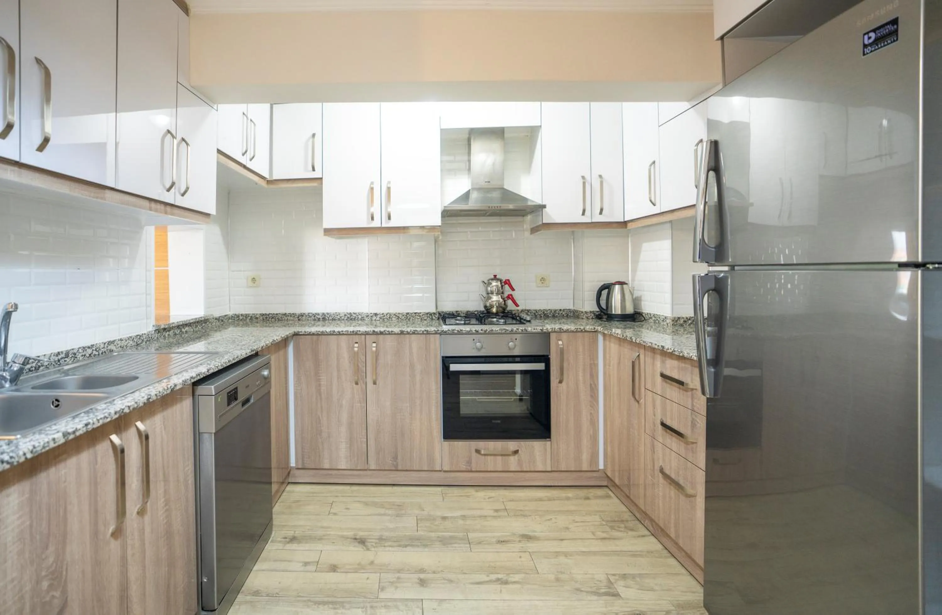 Kitchen or kitchenette in XOX Apart Hotel