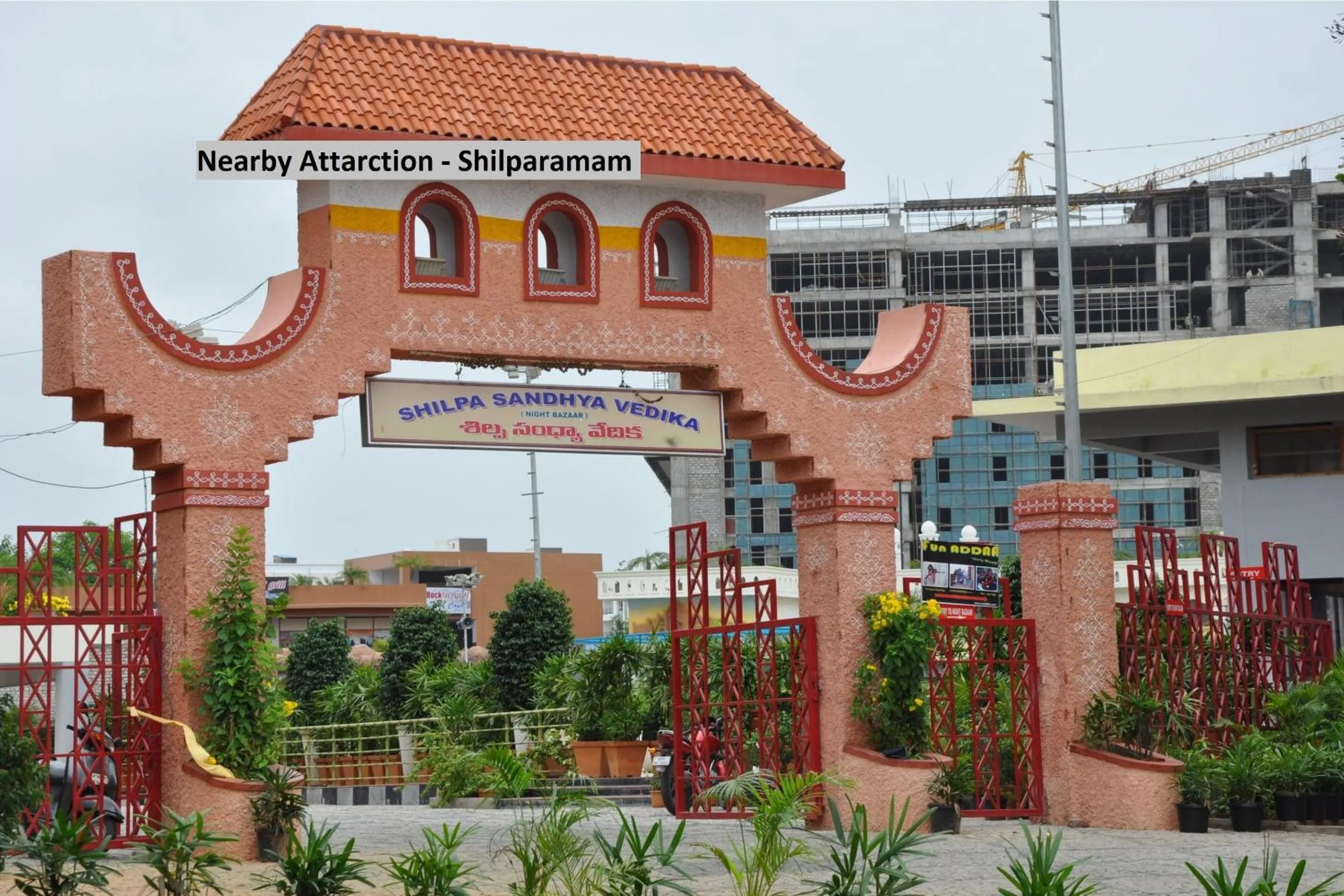 Facade/entrance in Townhouse Halcyon Deccan Inn Near Shilparamam