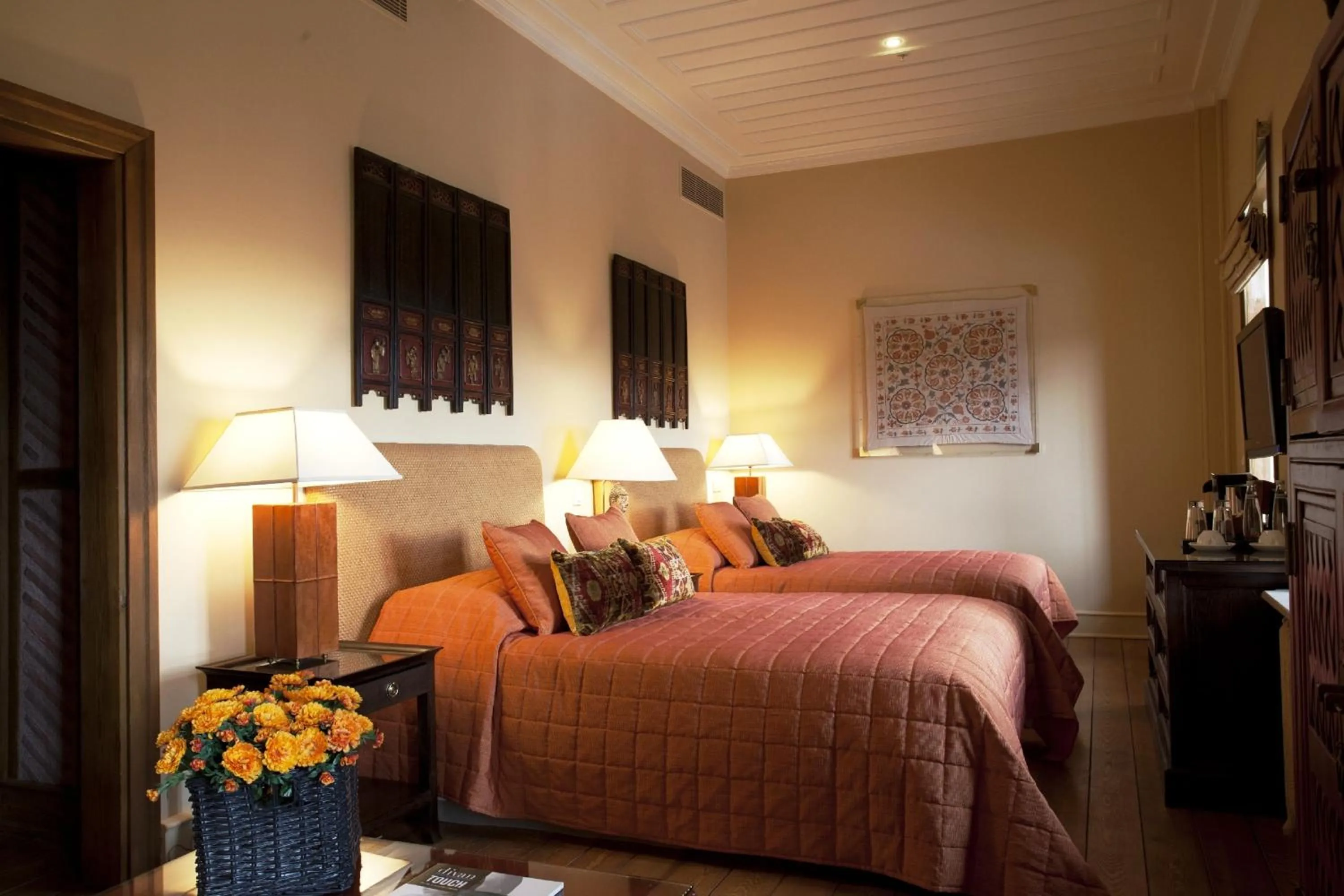 Photo of the whole room, Bed in Divan Cukurhan