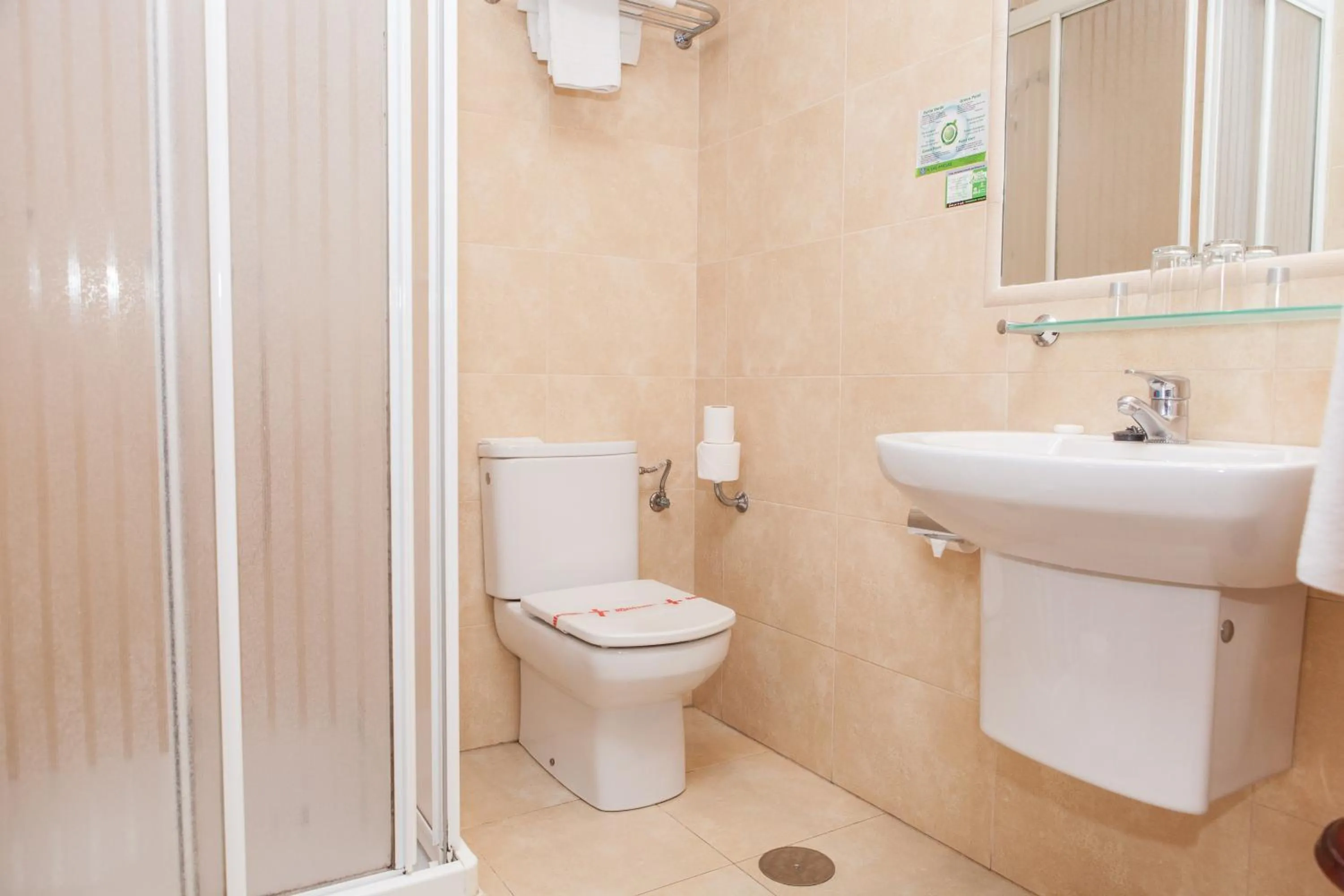 Bathroom in Hotel Las Anclas