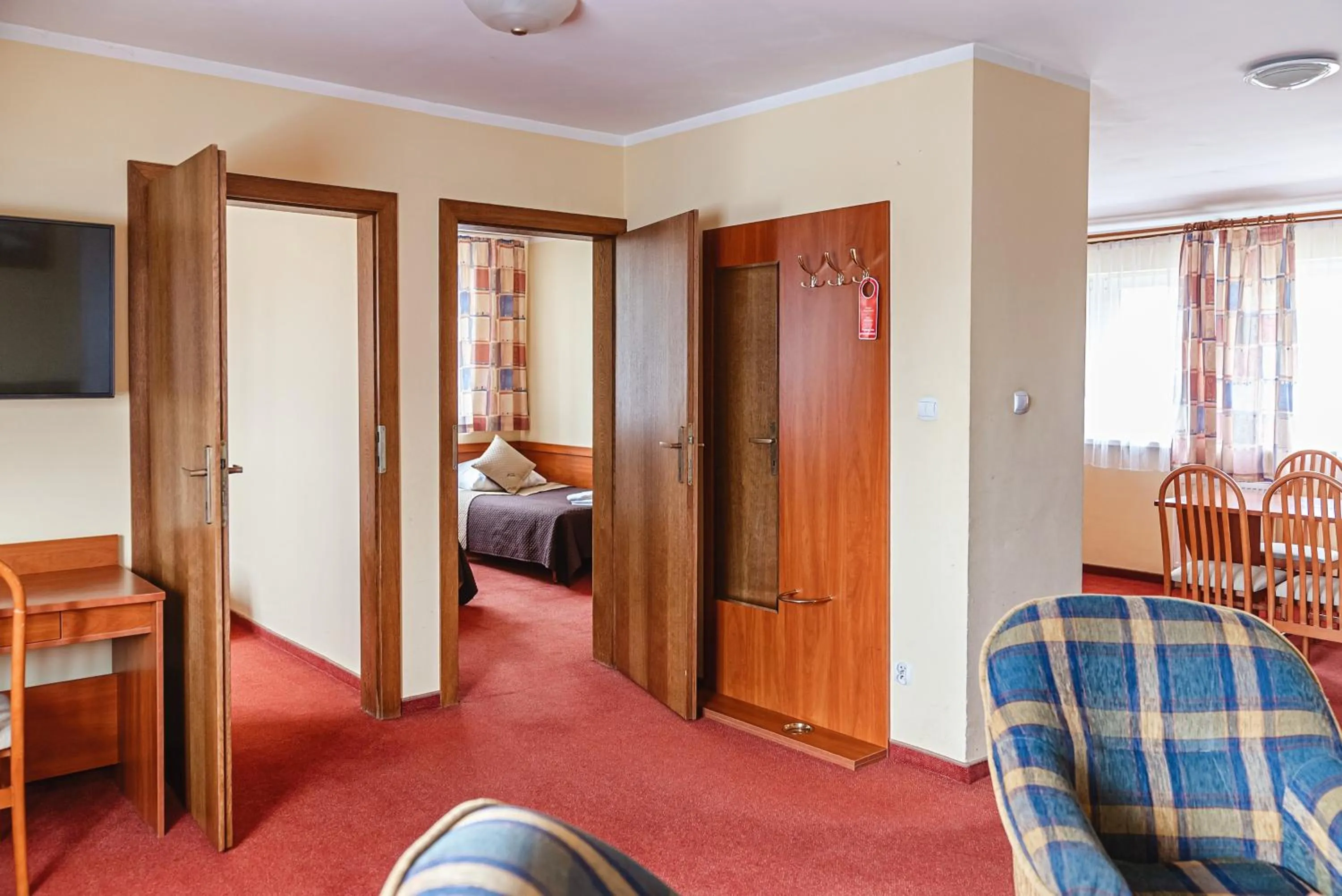 Kitchen or kitchenette, Bed in Kompleks Antałówka Termy & Med