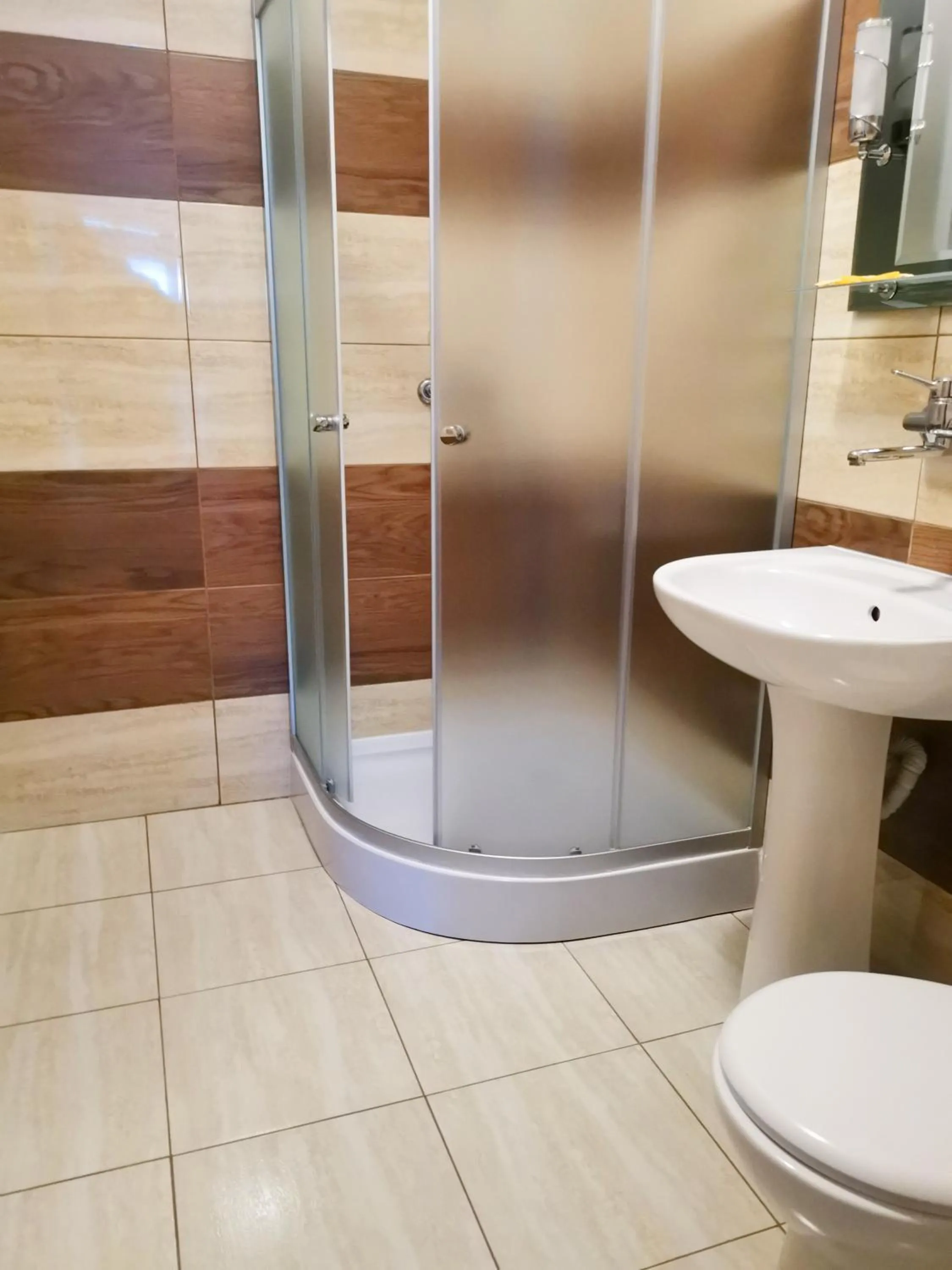 Shower in Zespół Tatry - Hotel Tatry i Budynek Turystyczny