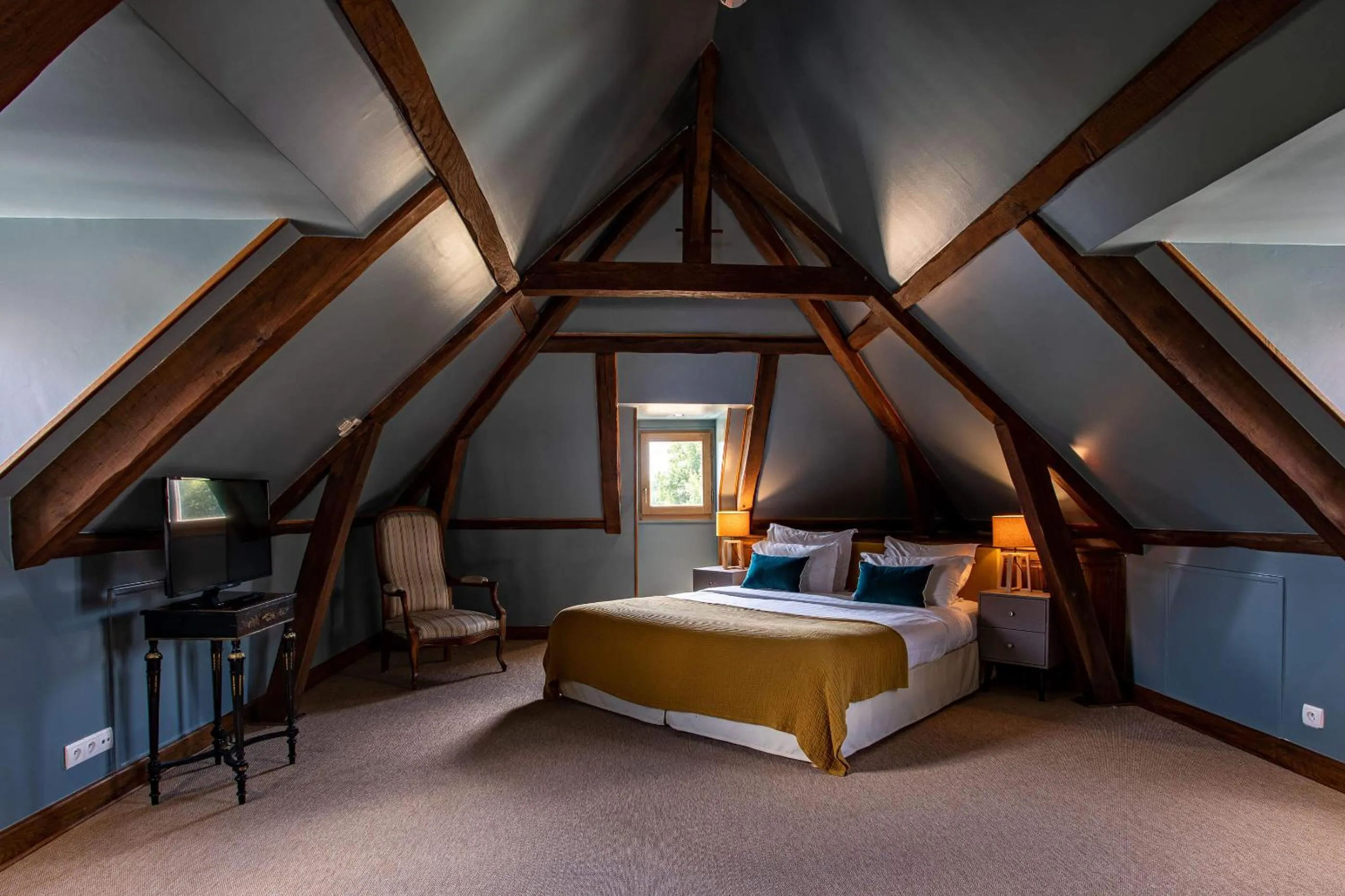 Photo of the whole room, Bed in Domaine Du Roncemay - Hôtel, Restaurants, Spa & Golf
