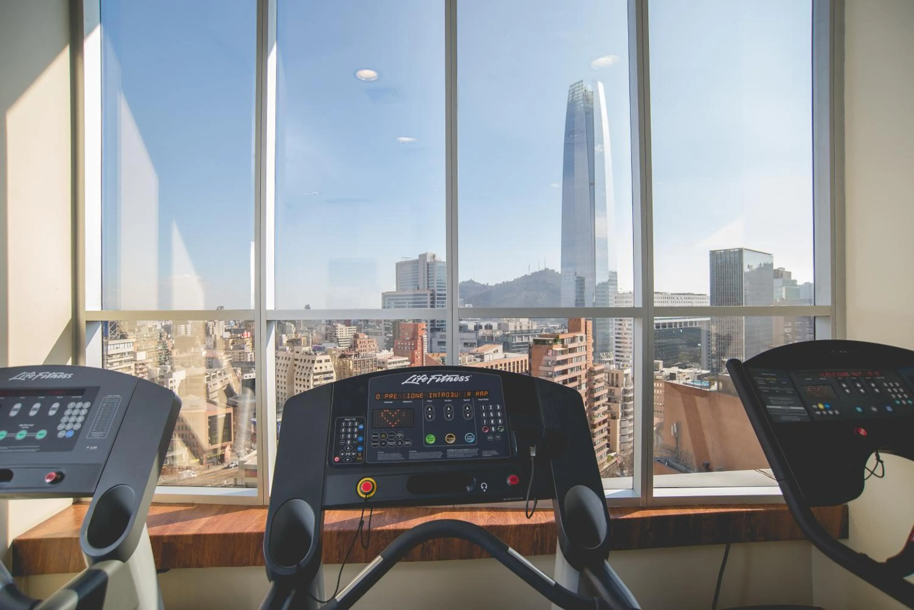 Day in Pullman Santiago El Bosque