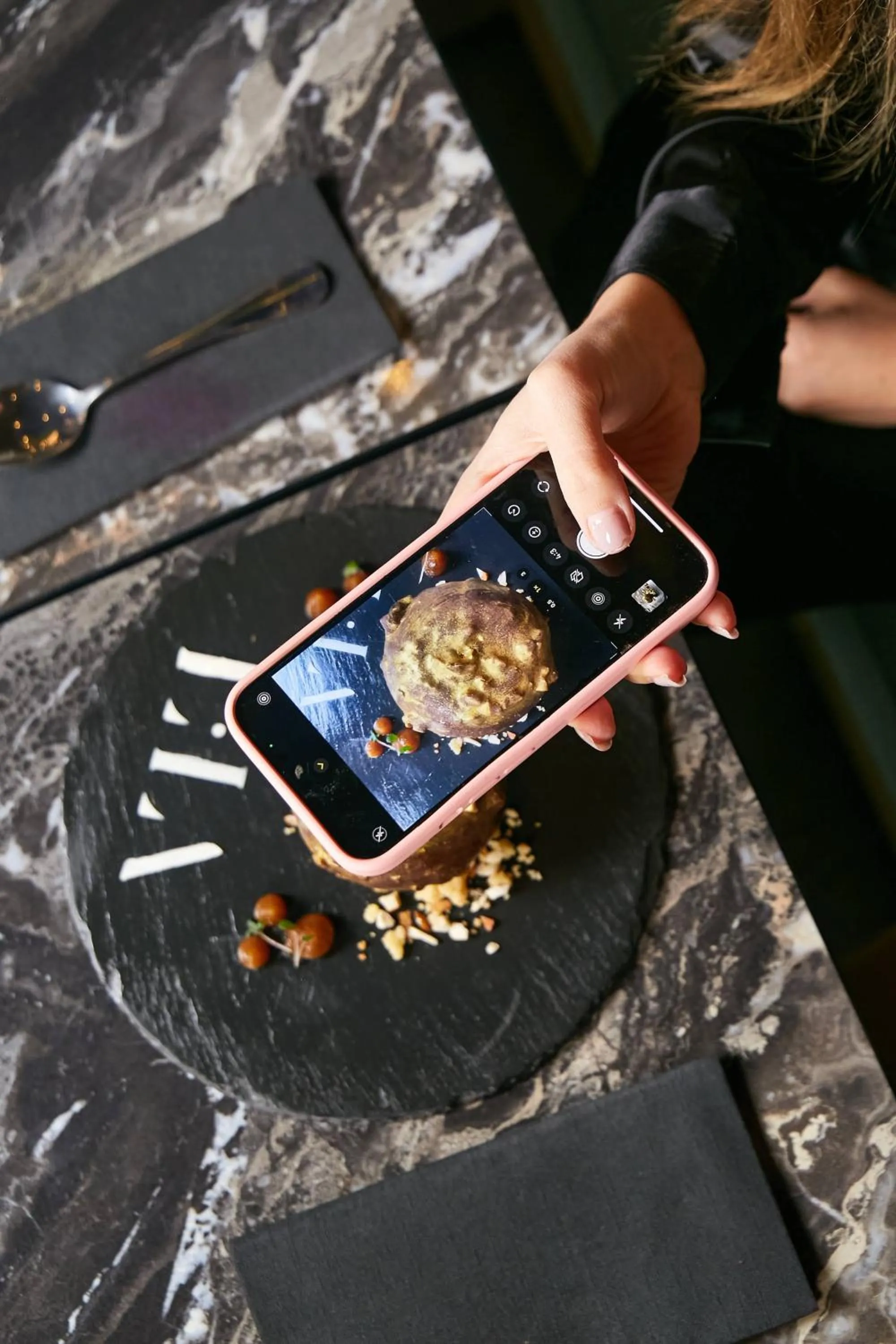 Restaurant/places to eat in Pullman Santiago El Bosque