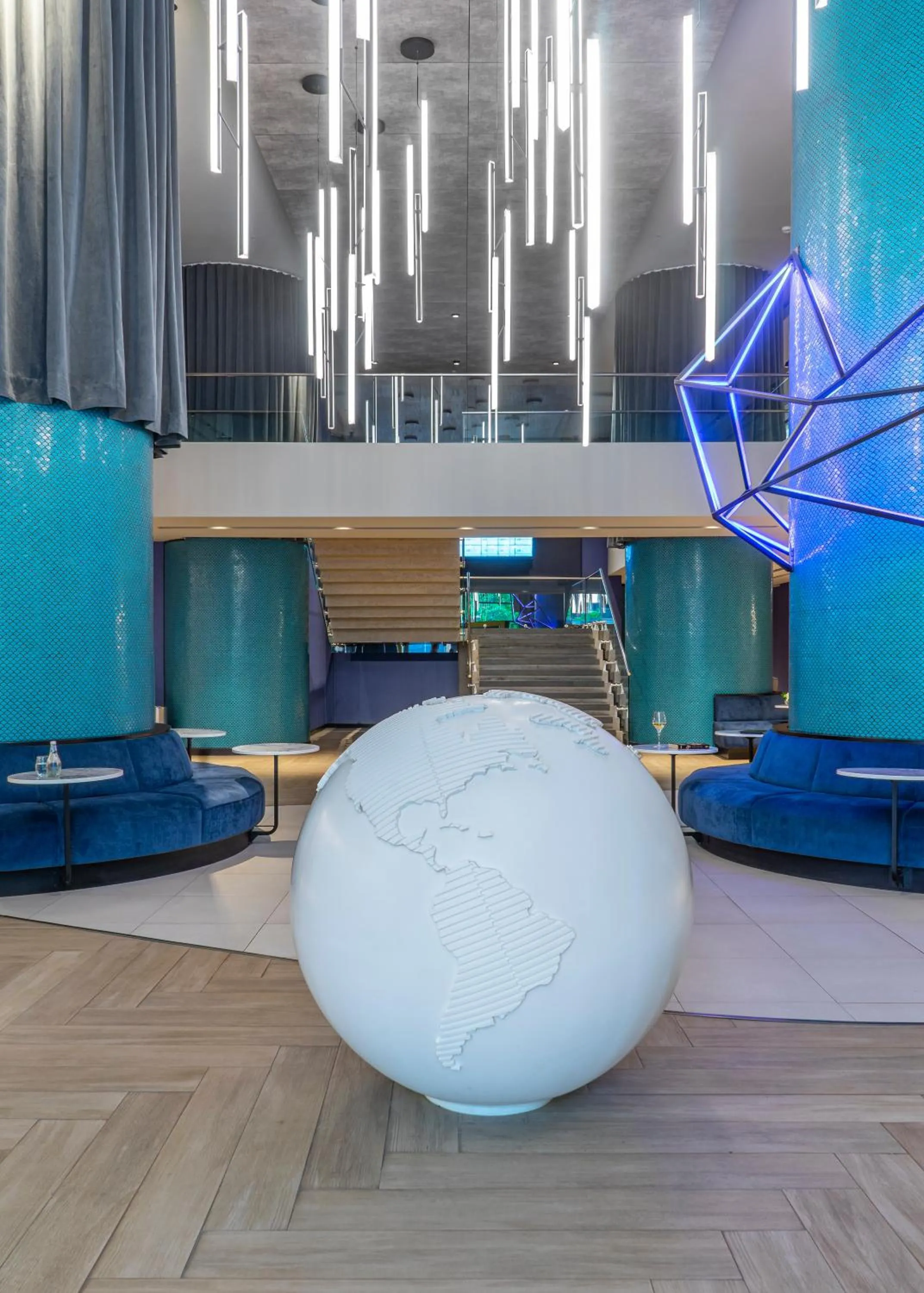 Facade/entrance in Pullman Santiago El Bosque