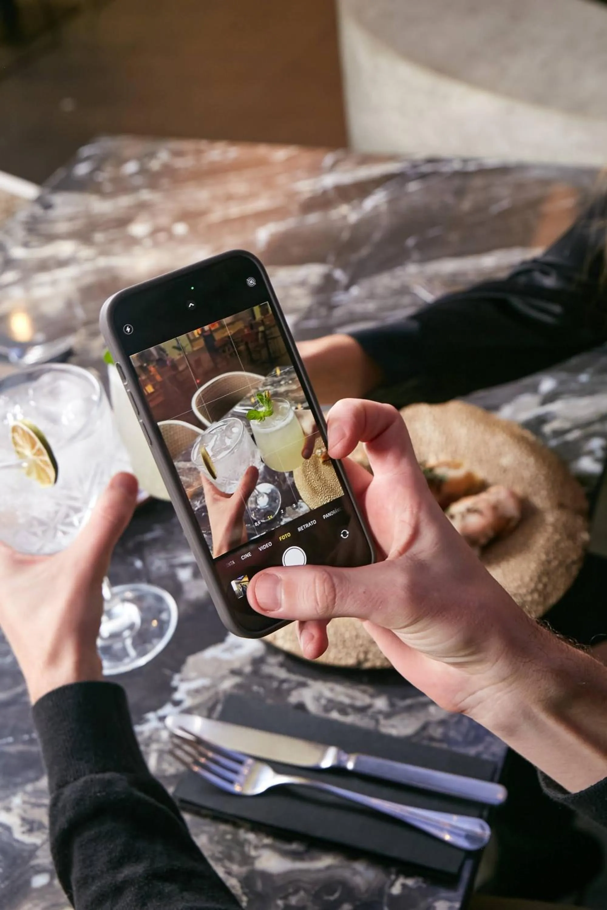 Restaurant/places to eat in Pullman Santiago El Bosque