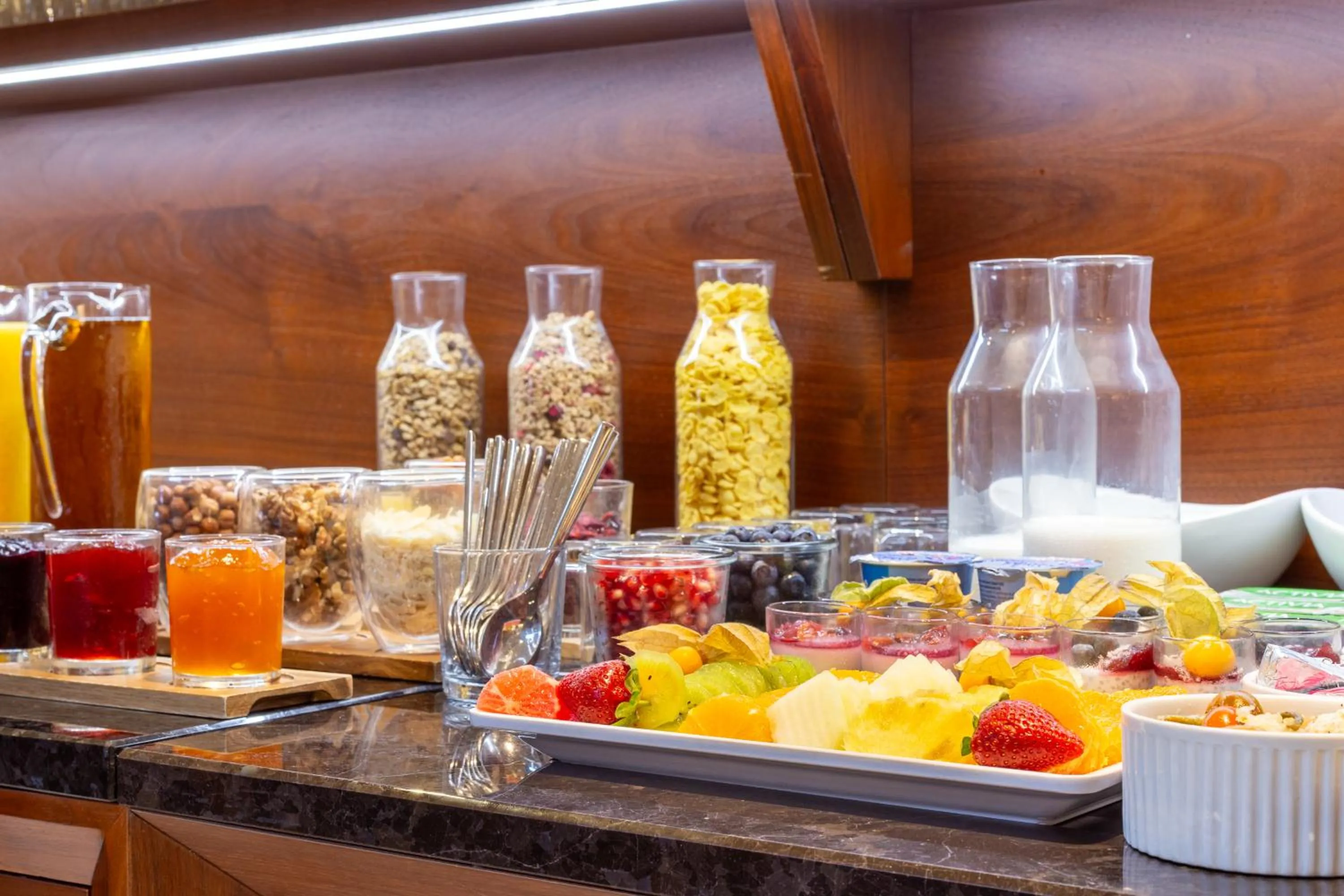 Breakfast in Roset Hotel & Residence