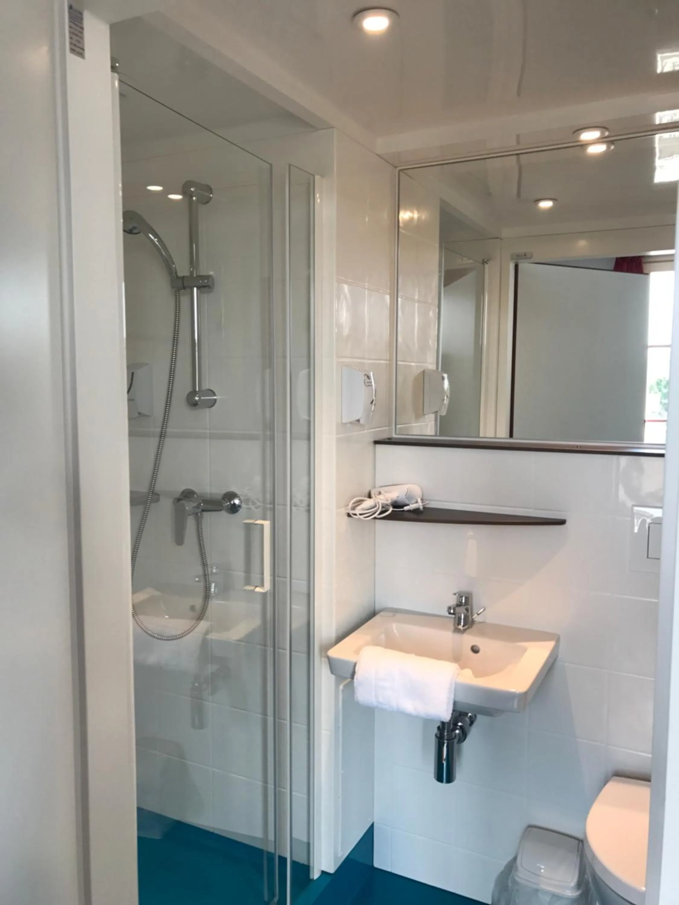 Bathroom in SmartAppart Troyes