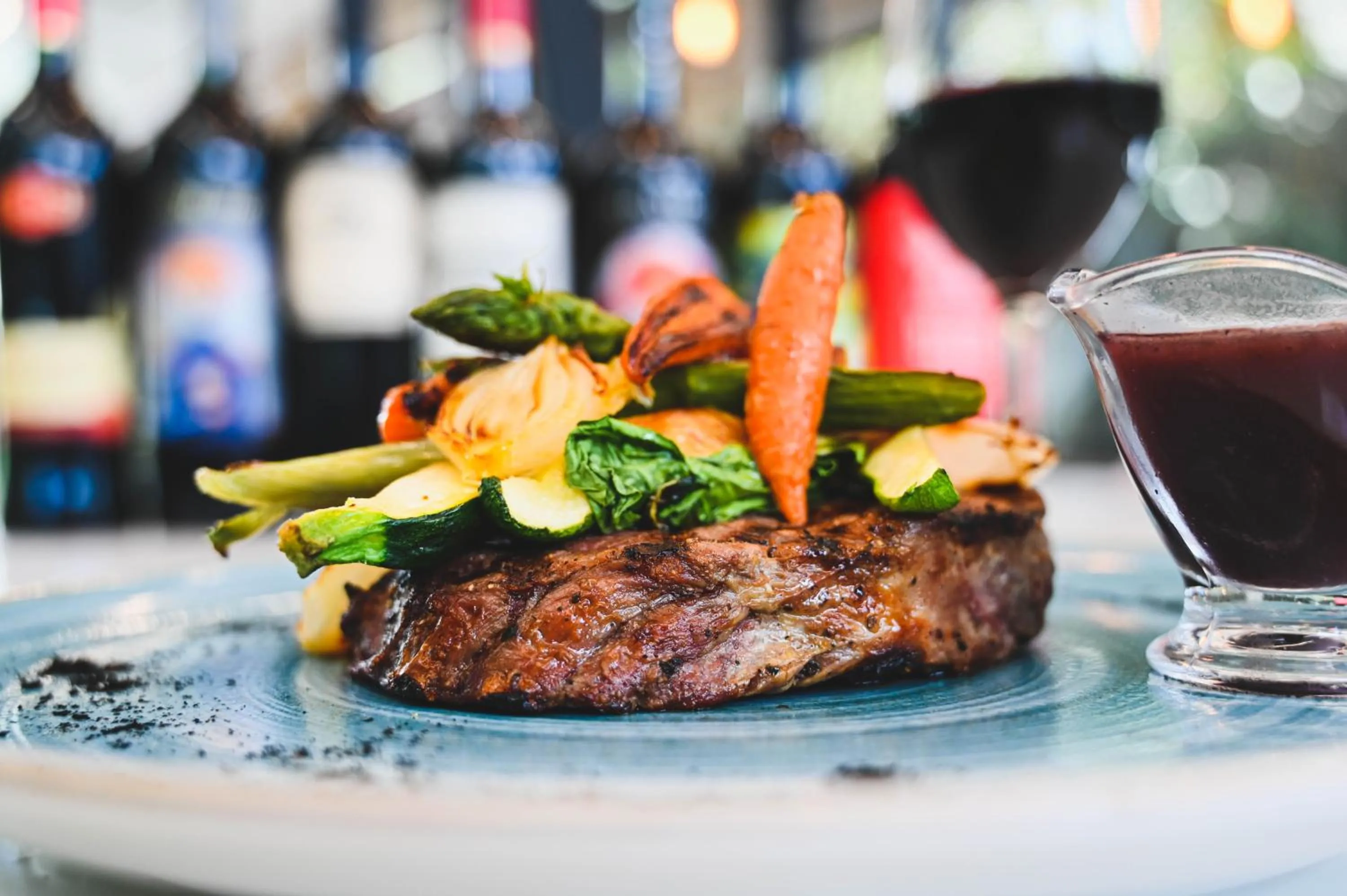 Restaurant/places to eat in Novotel Santiago Las Condes