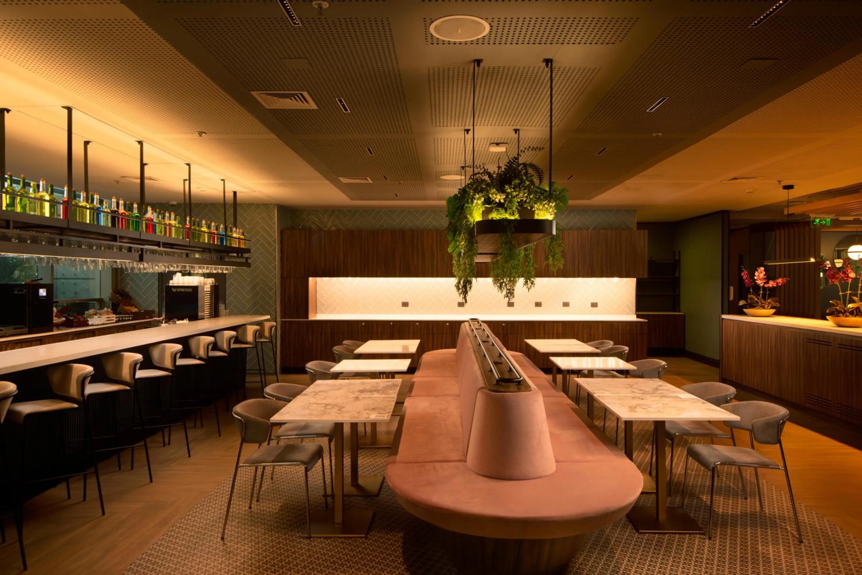 Restaurant/places to eat in Novotel Santiago Las Condes