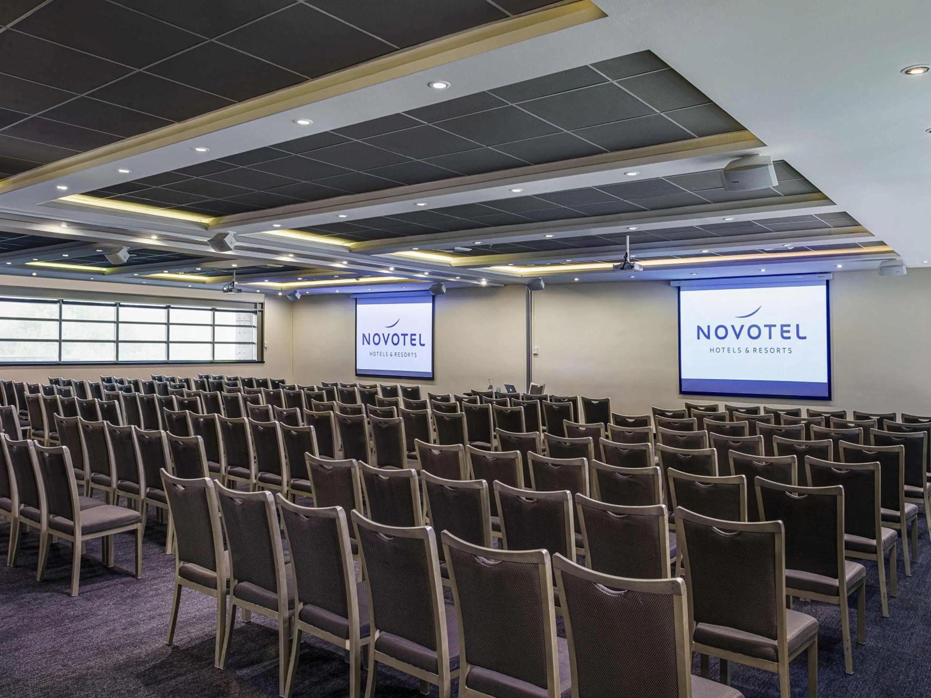 Meeting/conference room in Novotel Santiago Las Condes