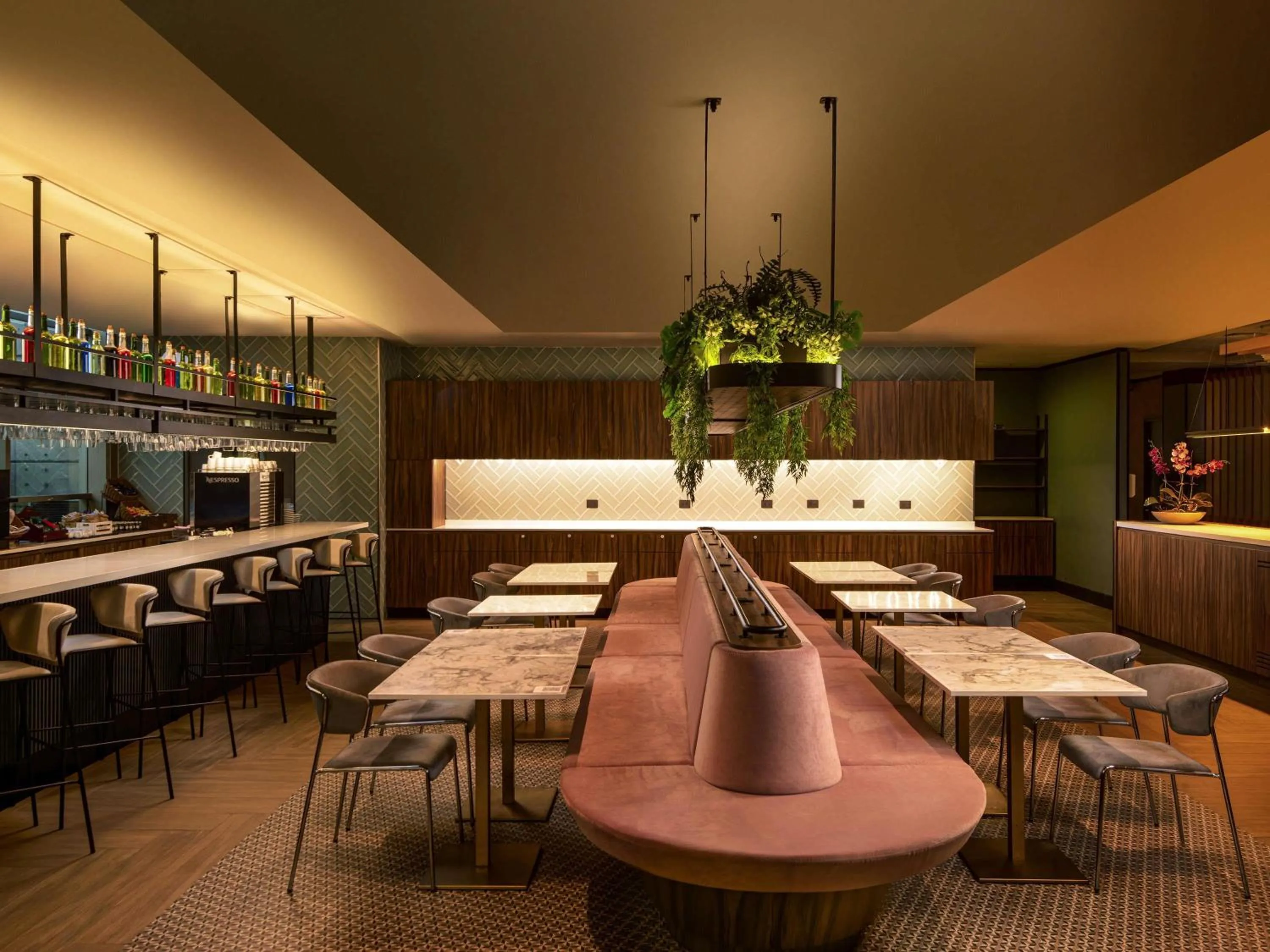 Restaurant/places to eat in Novotel Santiago Las Condes