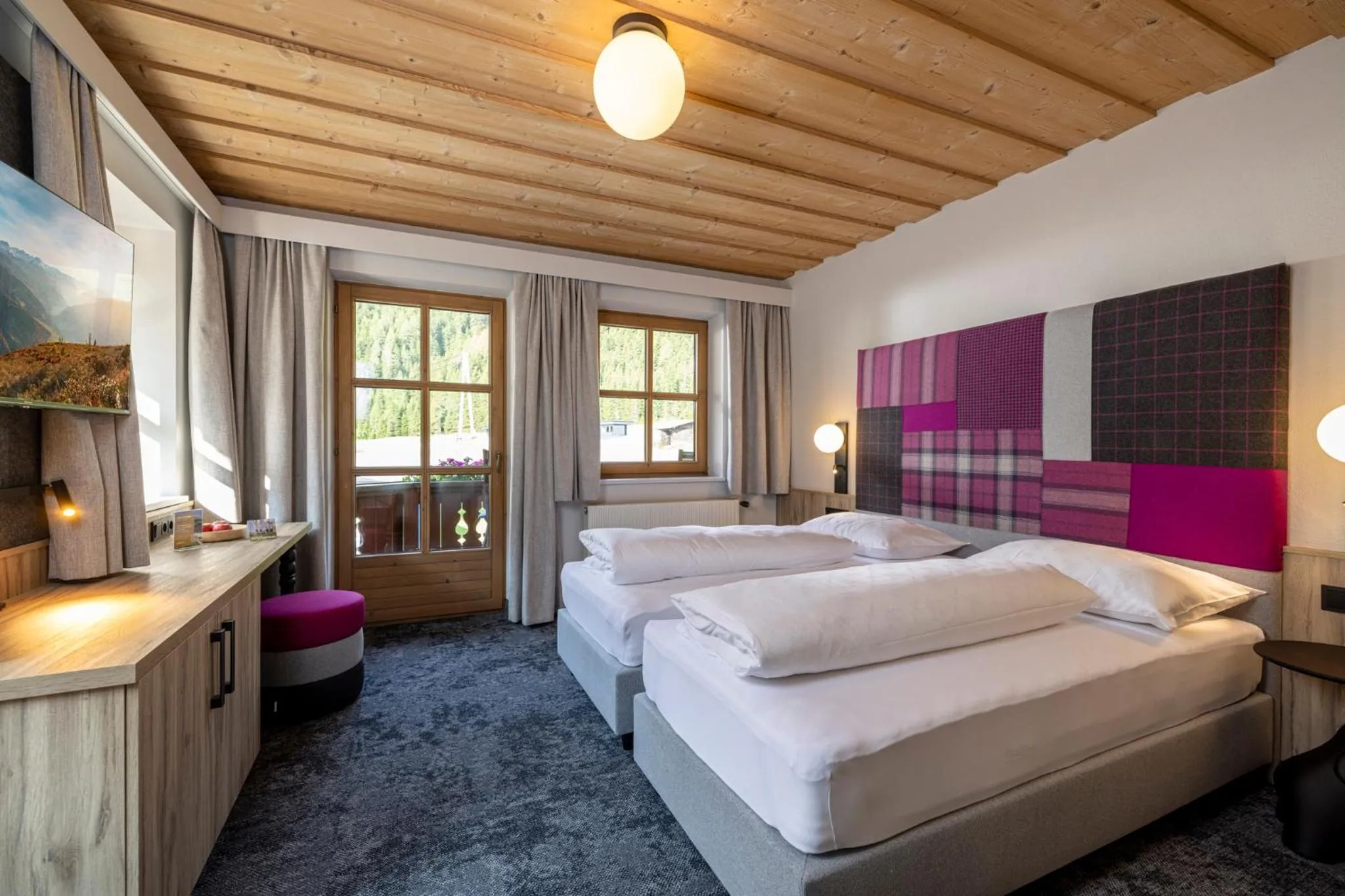 Bed in Kinder- & Gletscherhotel Hintertuxerhof