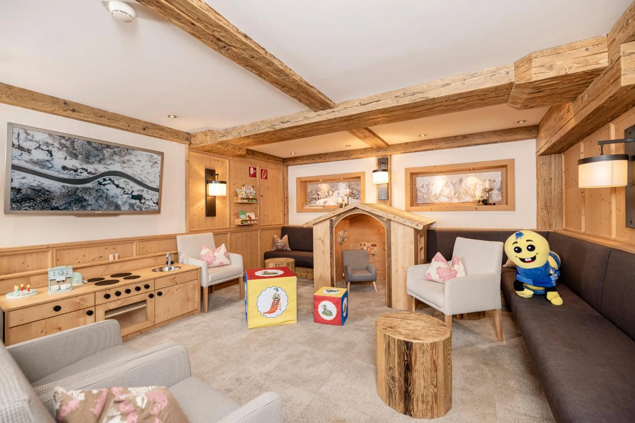 Seating area in Kinder- & Gletscherhotel Hintertuxerhof