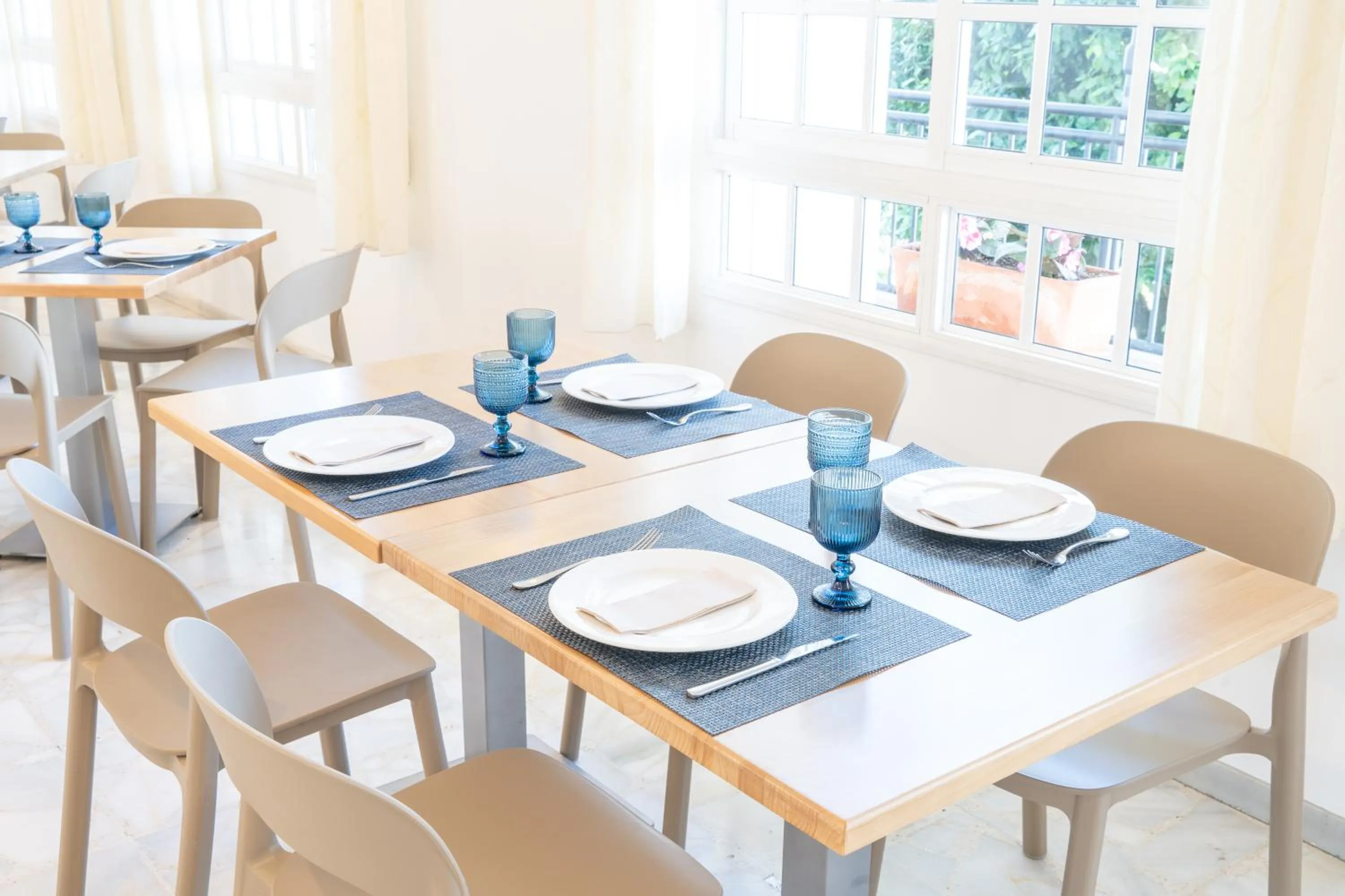 Restaurant/places to eat in Hotel La Terraza