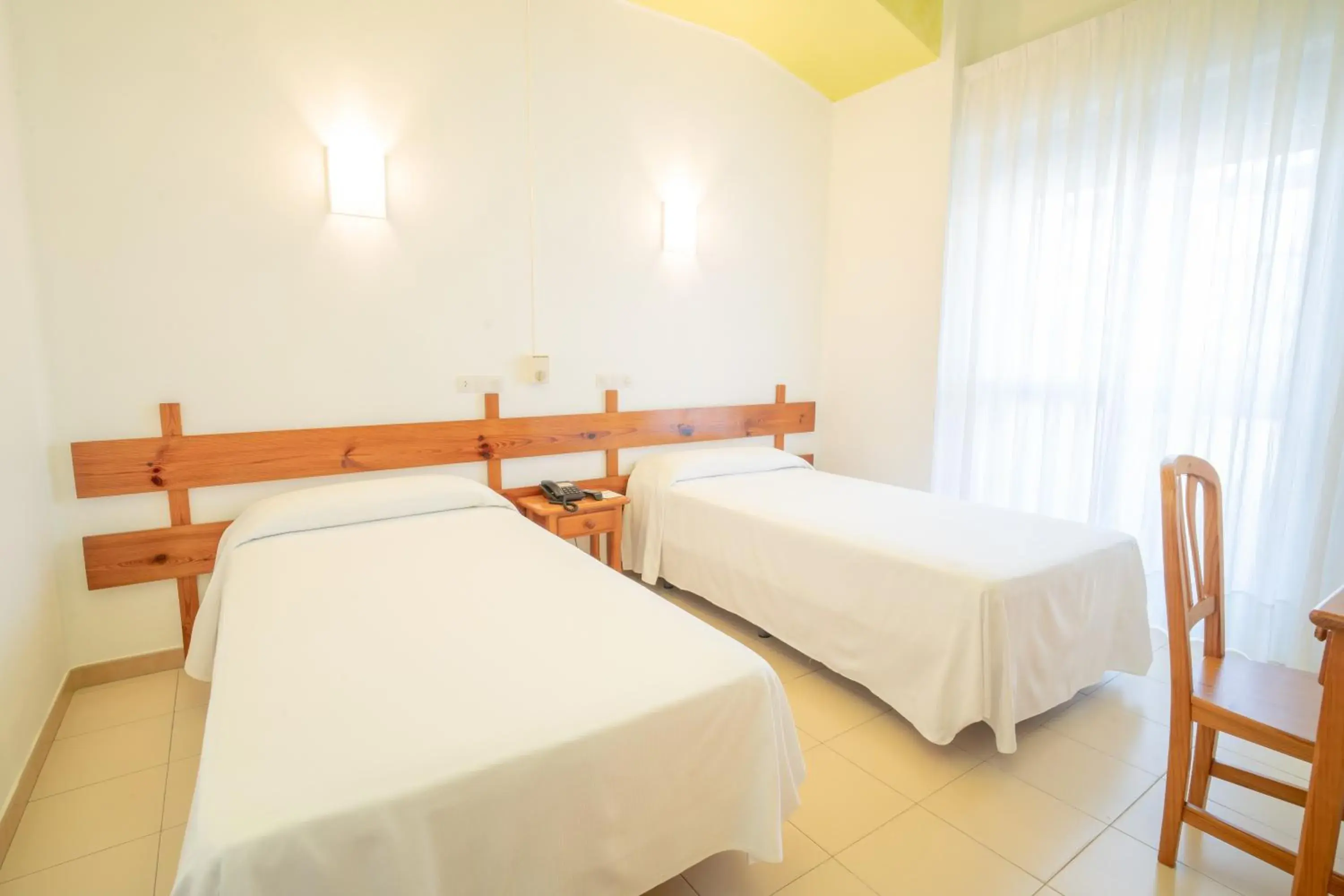 Twin Room in Hotel La Terraza Twin Room in Hotel La Terraza