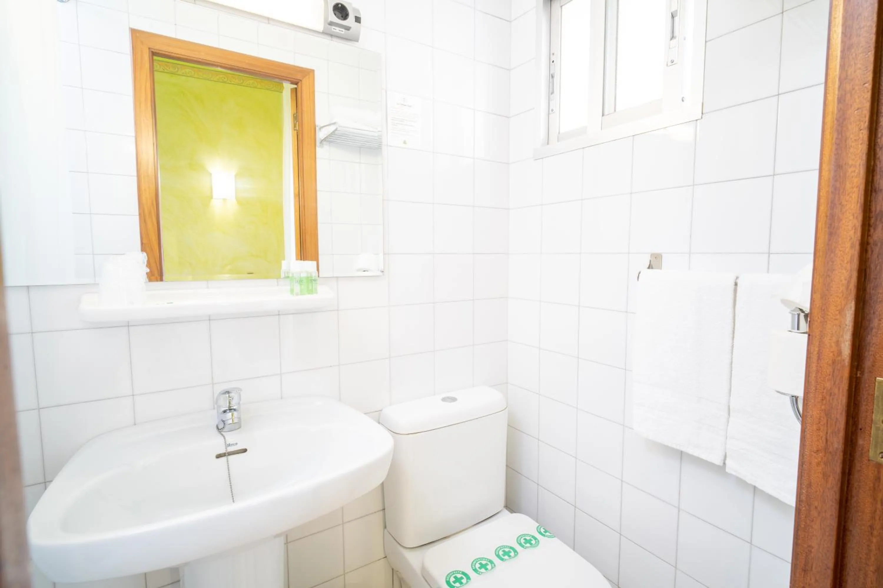 Bathroom in Hotel La Terraza