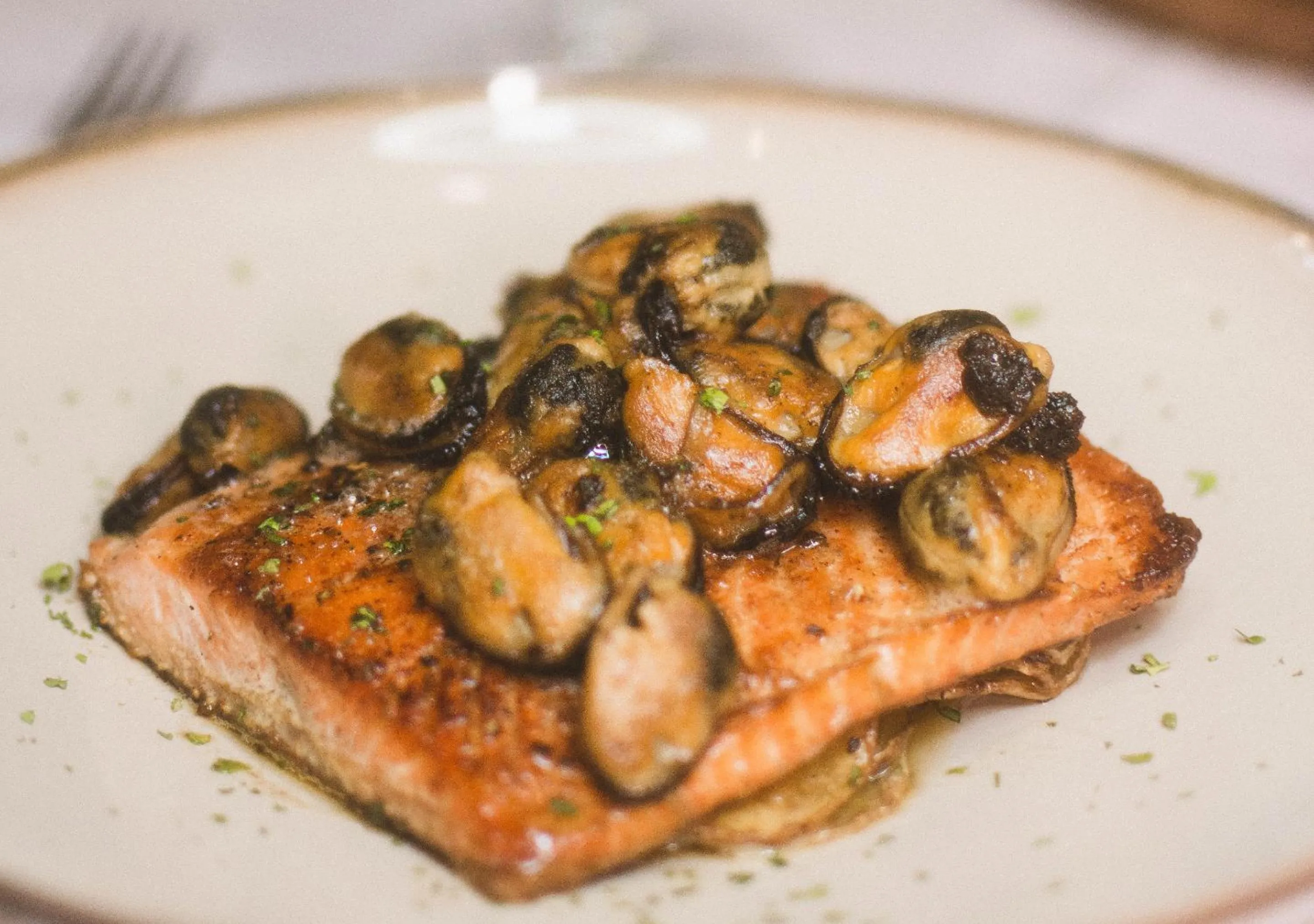 Restaurant/places to eat in La Escondida Casa De Huespedes & Spa