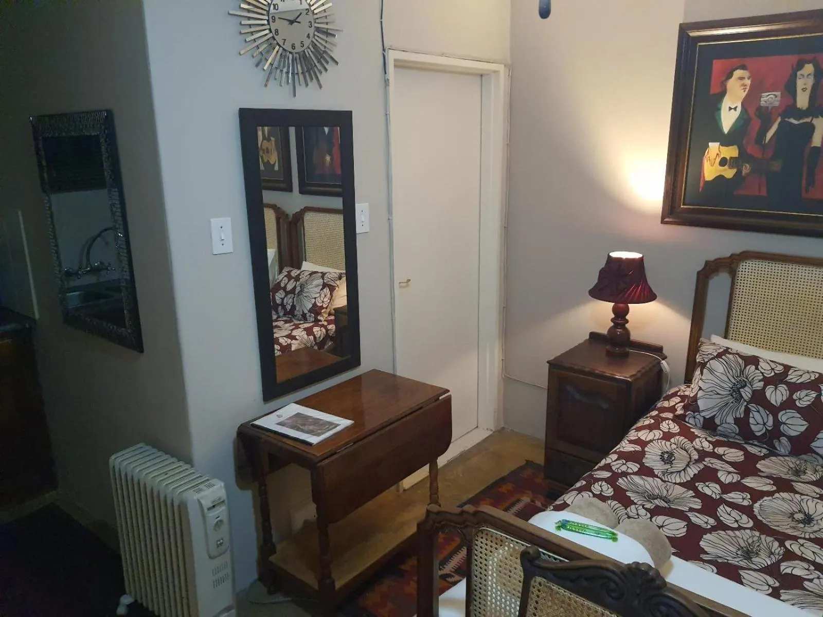 Decorative detail, Bed in Gemsbok Cottage