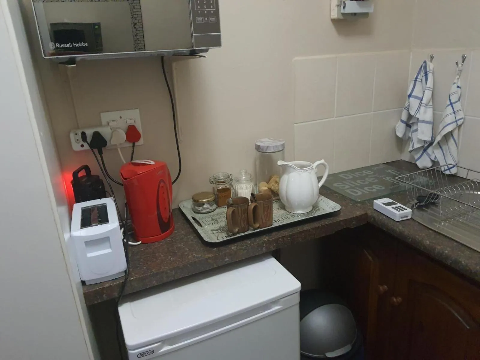 Coffee/tea facilities in Gemsbok Cottage