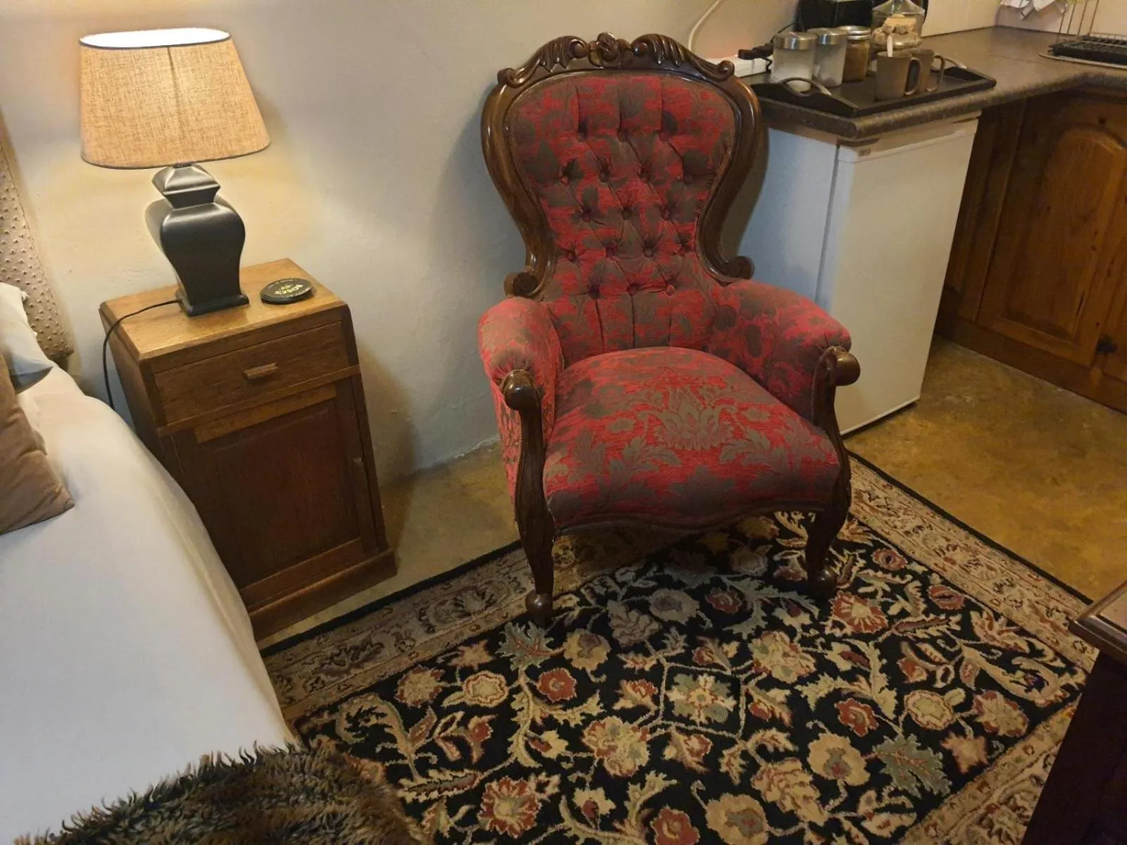 Seating area in Gemsbok Cottage