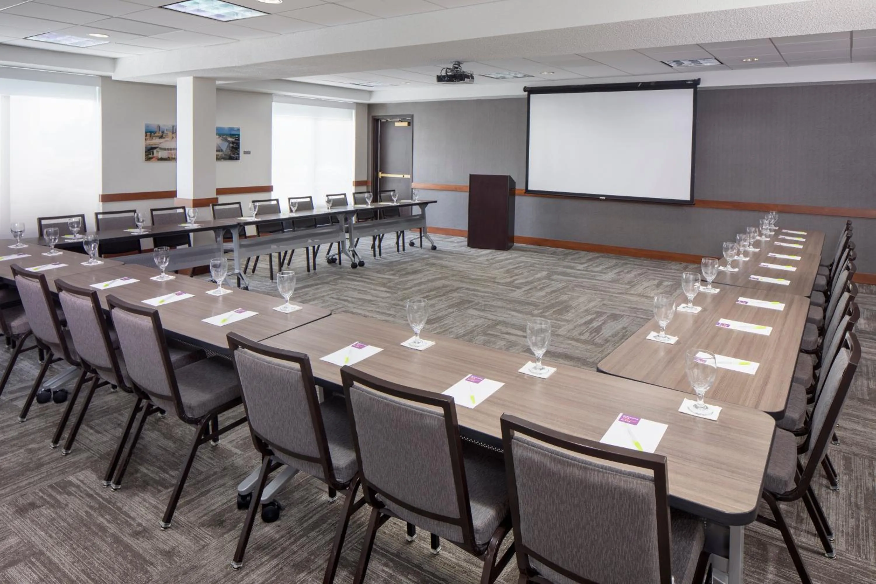 Meeting/conference room in Hyatt Place Atlanta Airport North