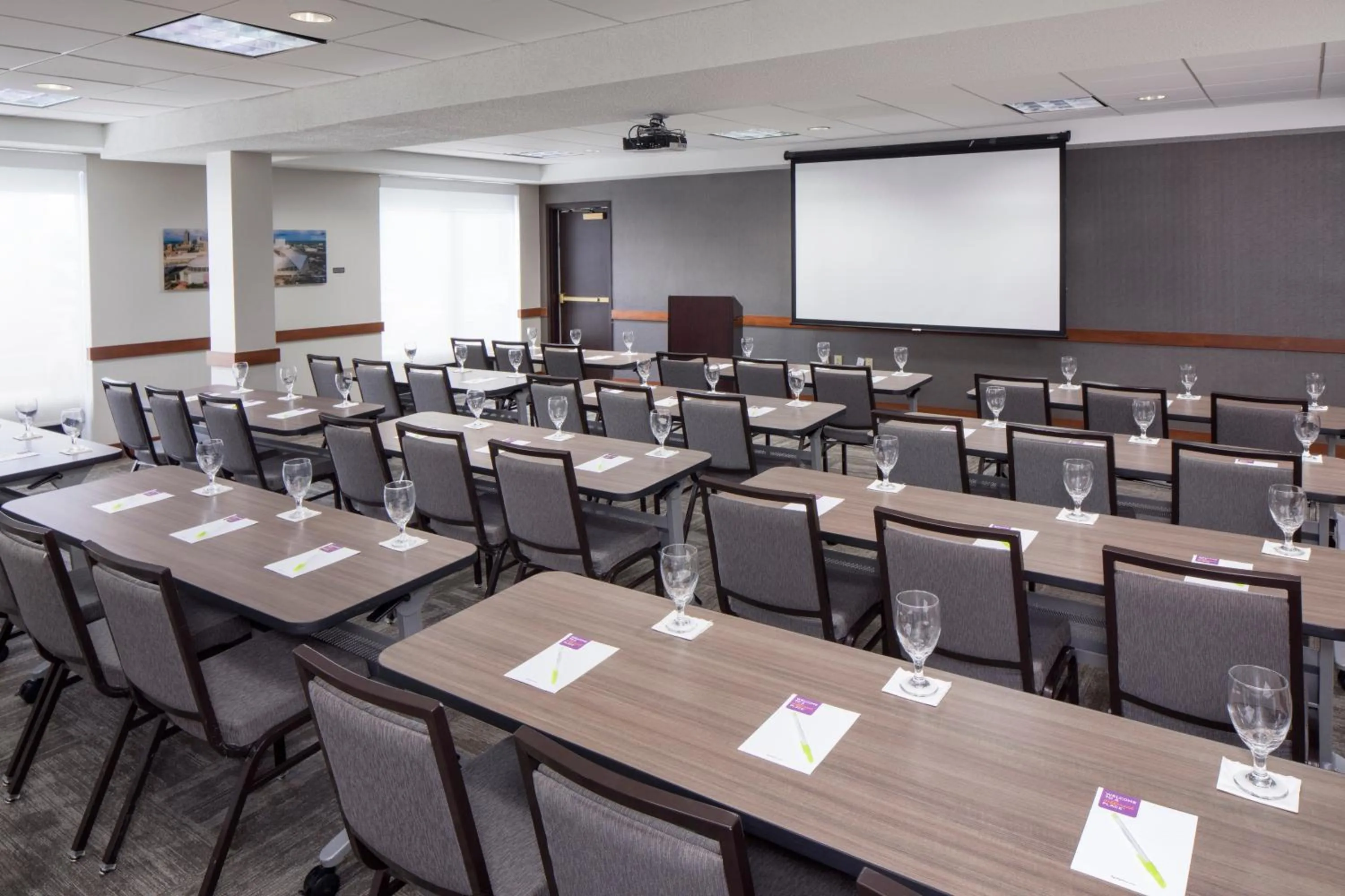 Meeting/conference room in Hyatt Place Atlanta Airport North