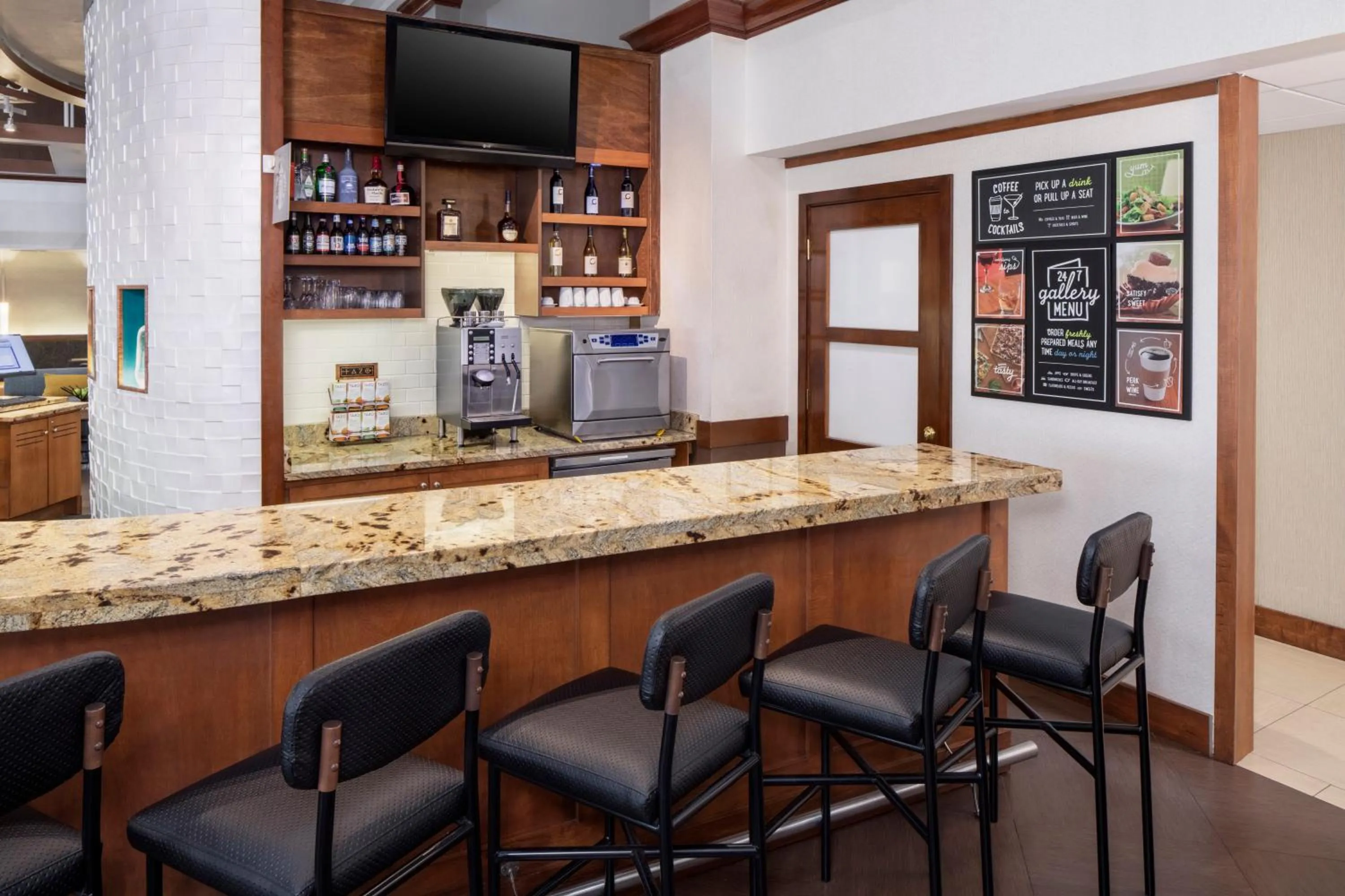 Kitchen or kitchenette in Hyatt Place Atlanta Airport North