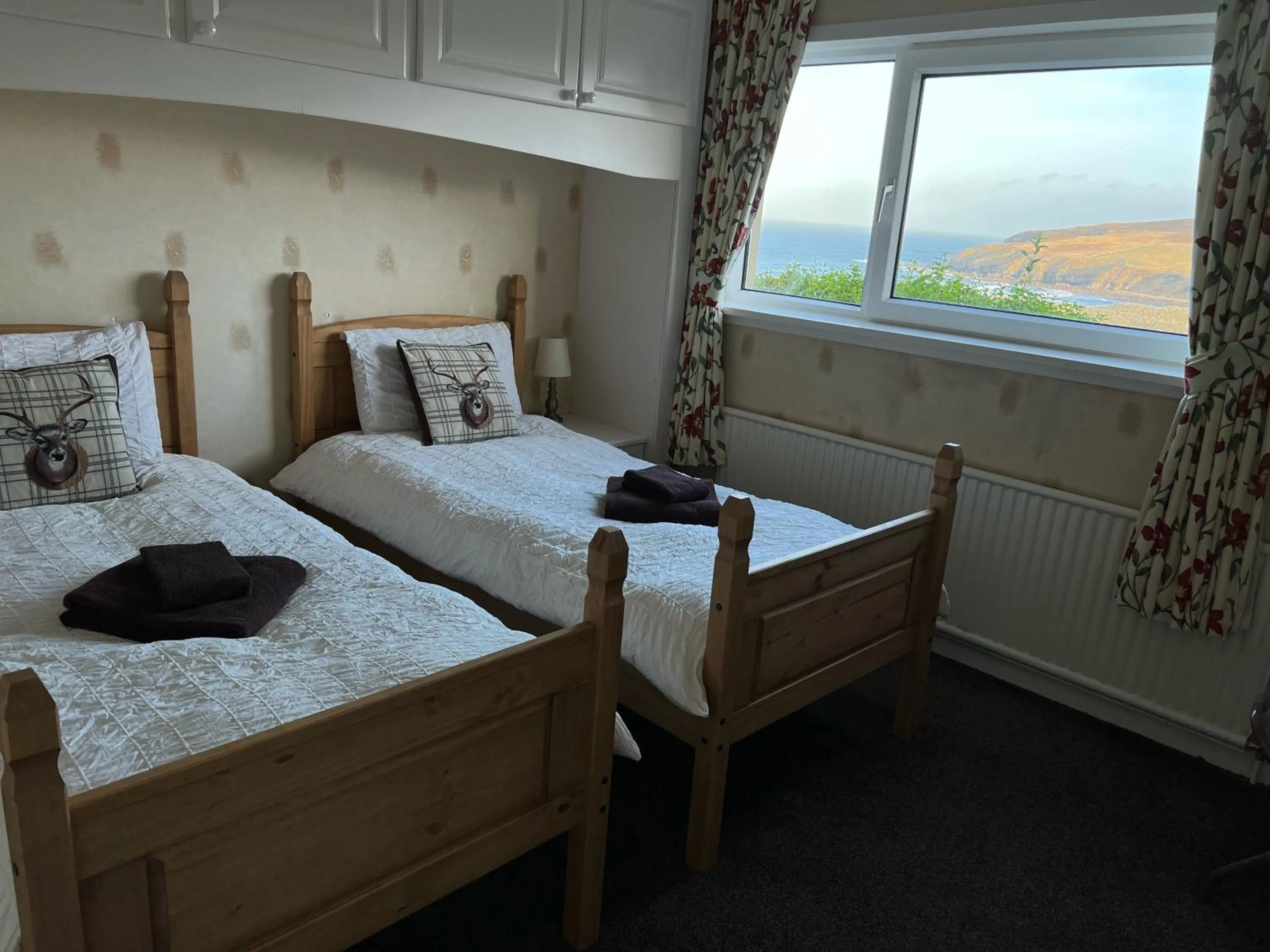 Photo of the whole room, Bed in The Sheiling B&B - NC 500