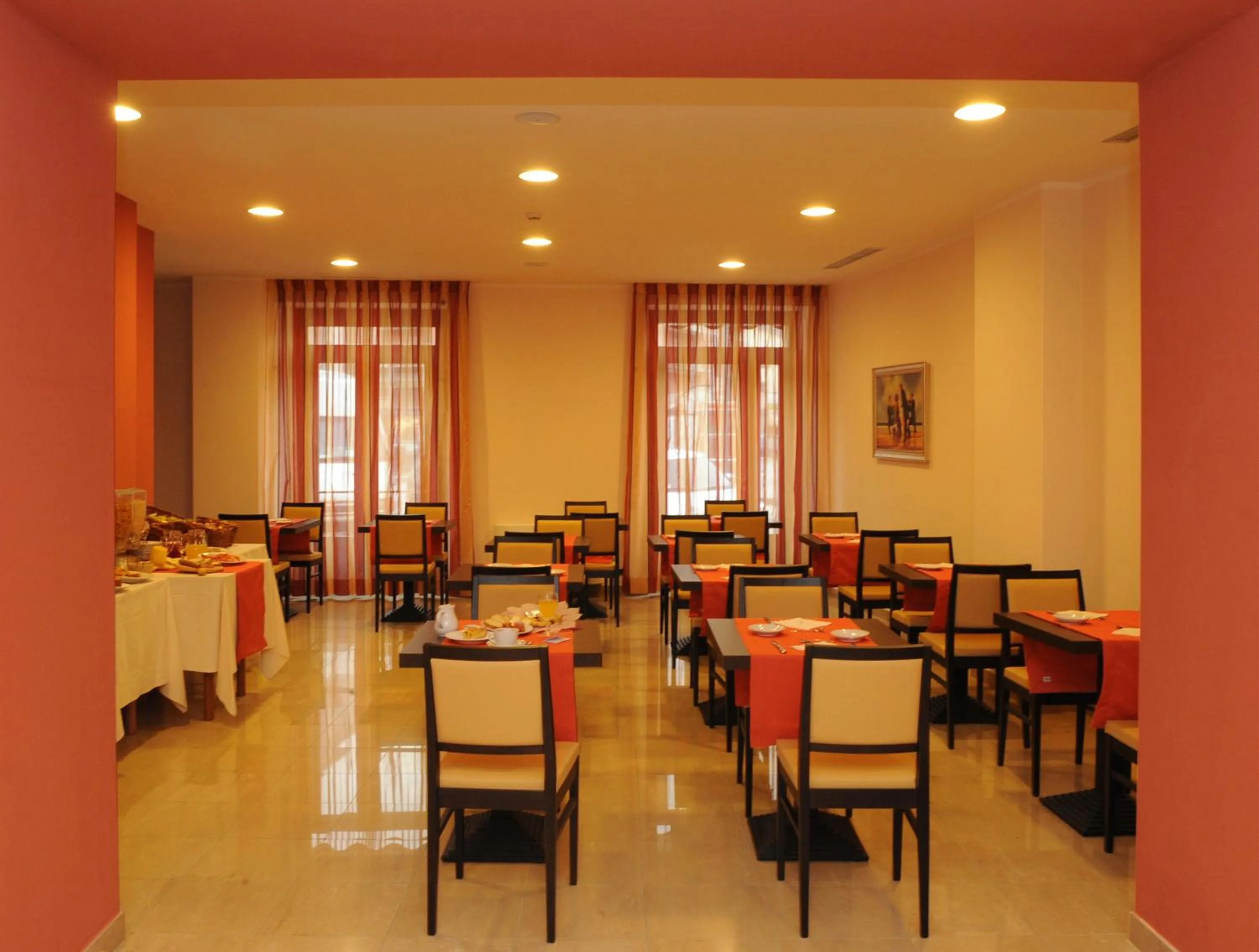 Restaurant/places to eat in Hotel Cavour