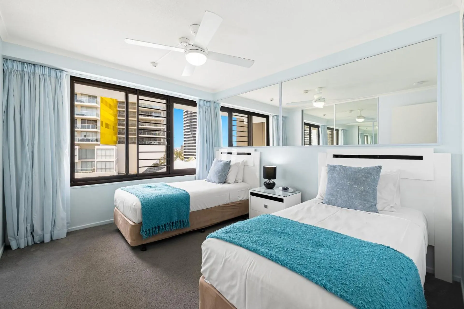 Bed in South Pacific Plaza - Official