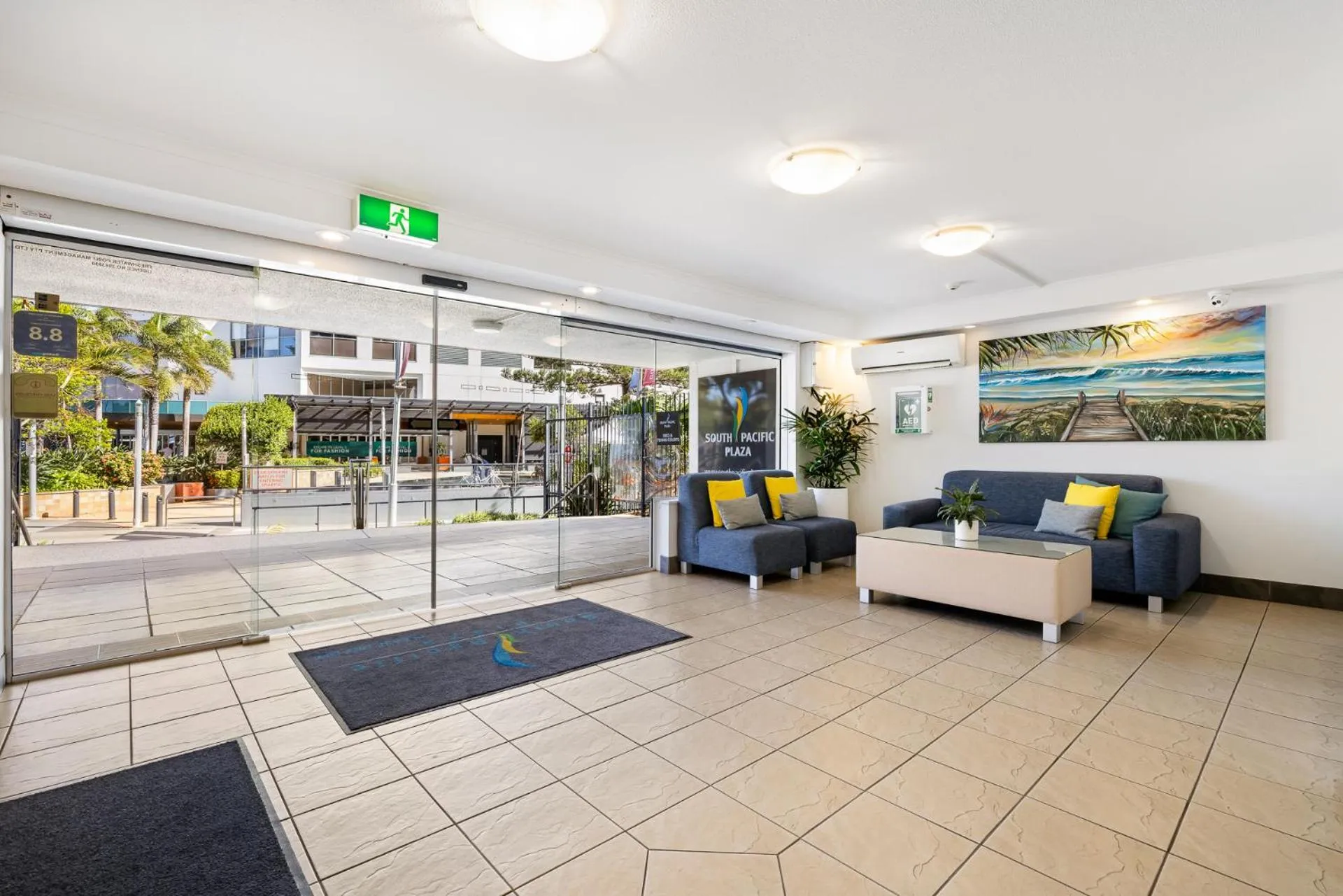 Lobby or reception in South Pacific Plaza - Official