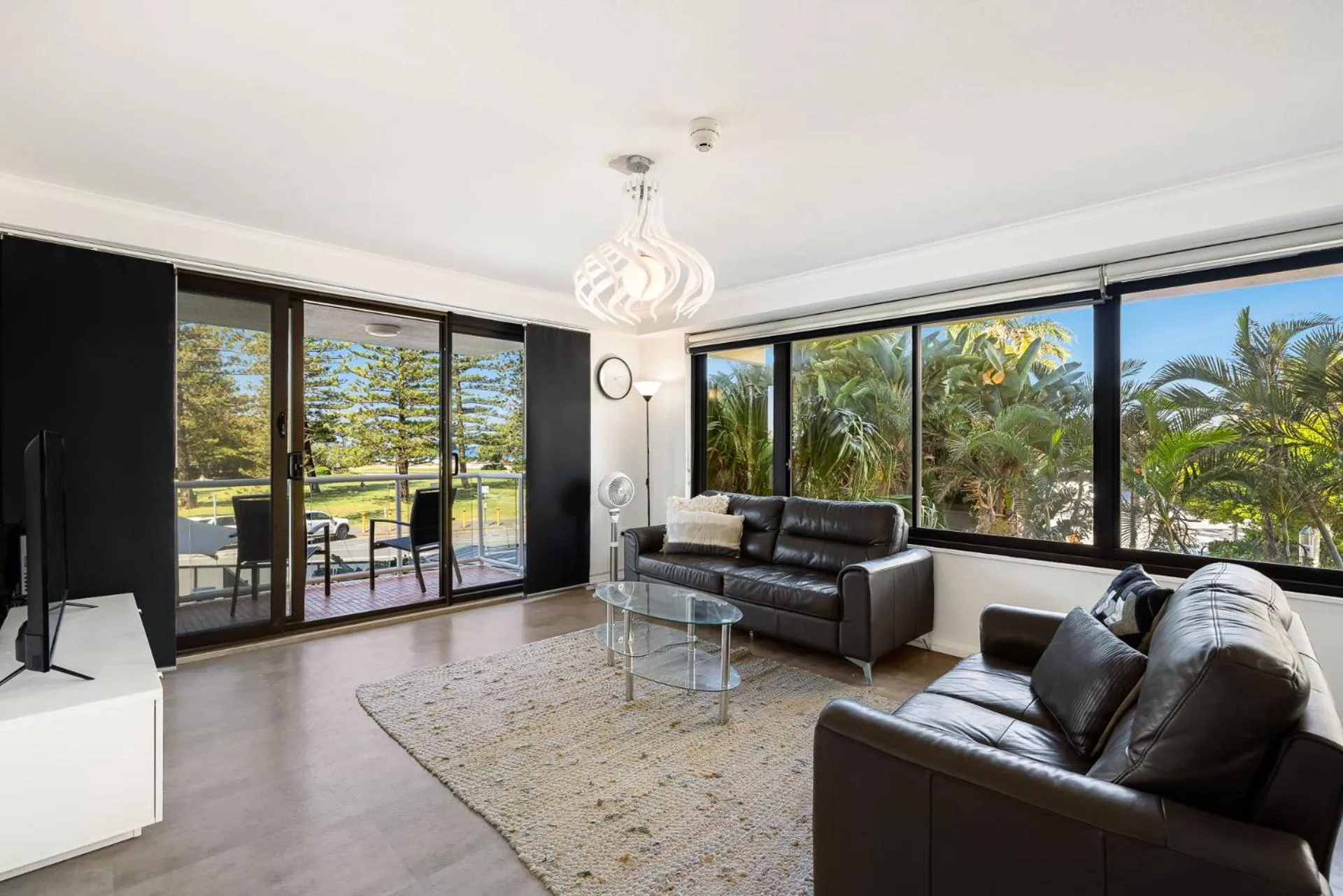 Patio in South Pacific Plaza - Official