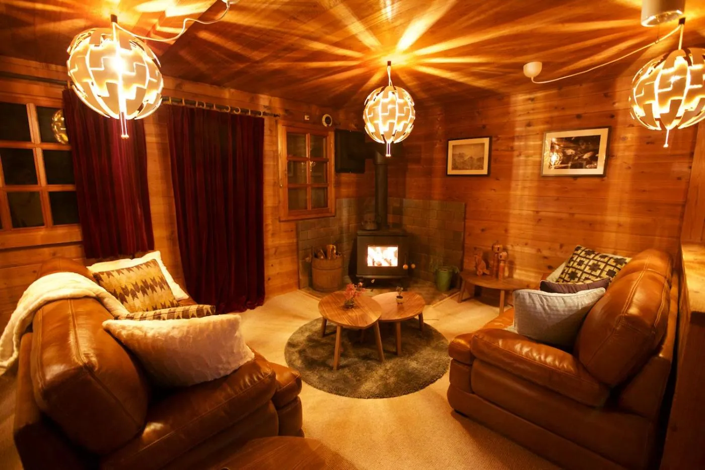 Communal lounge/ TV room in Snowball Chalet at Madarao Mountain