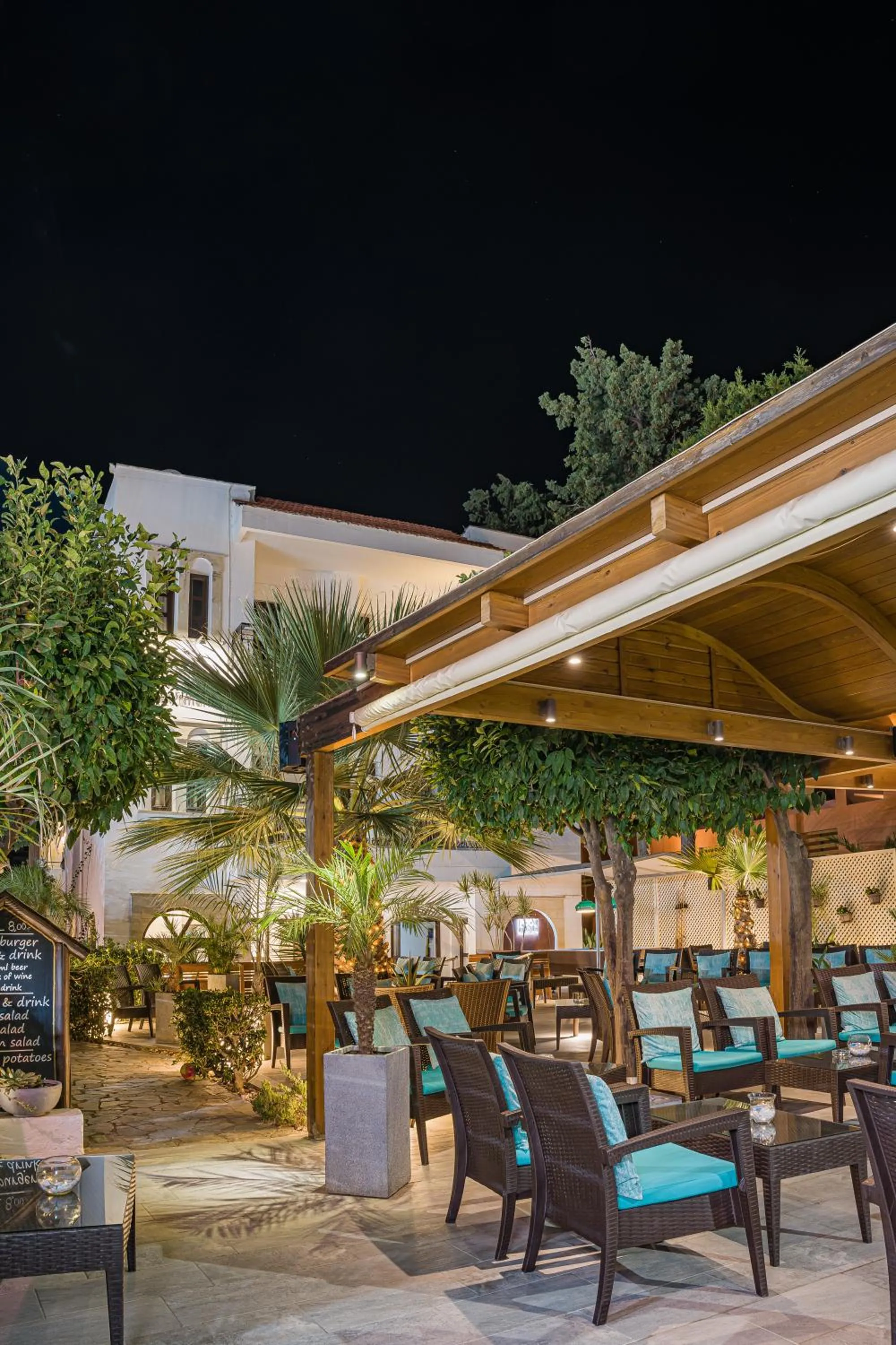 Night in Paradise Hotel-Apartments